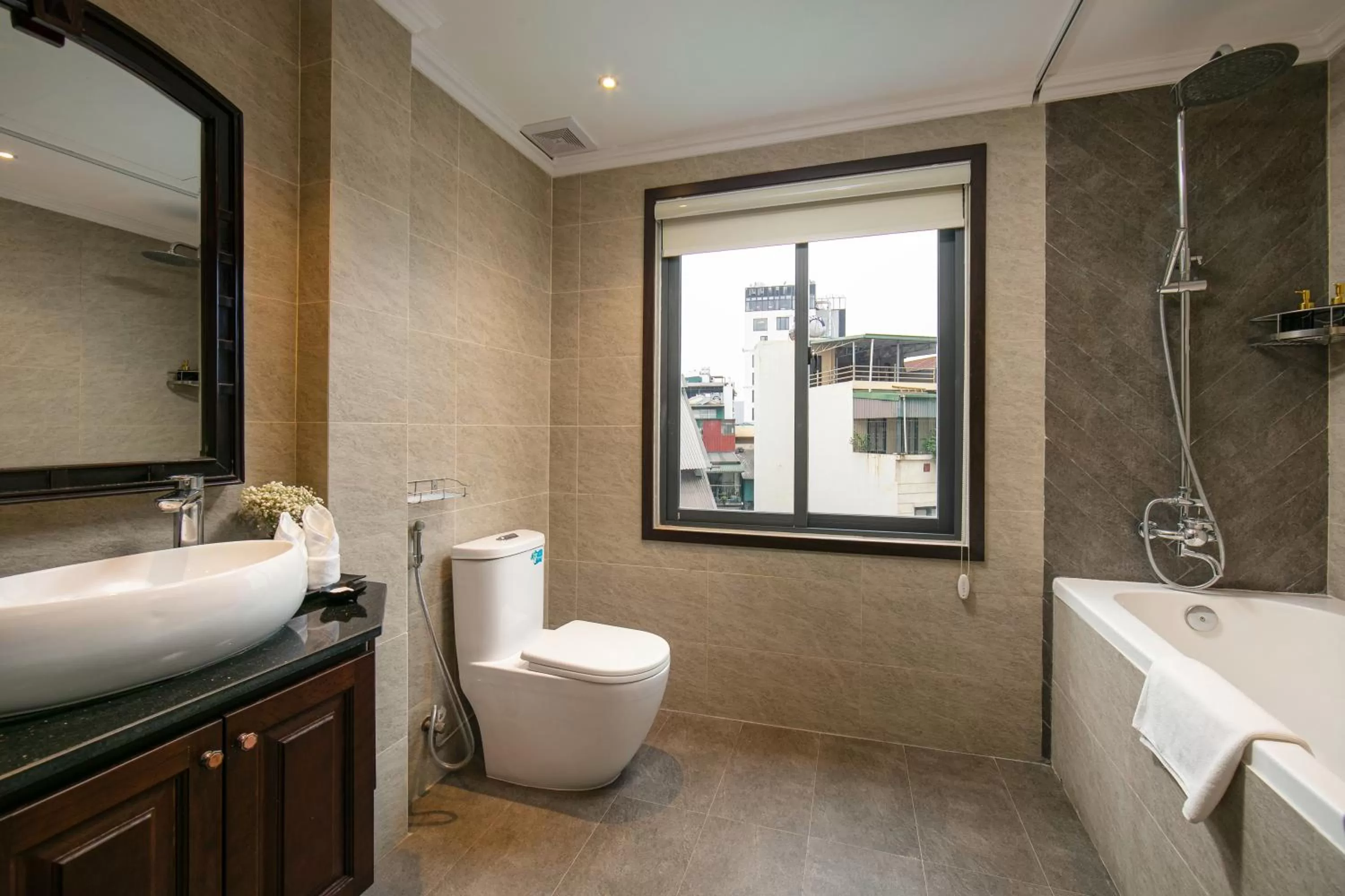 Shower in Salute Premium Hotel & Spa