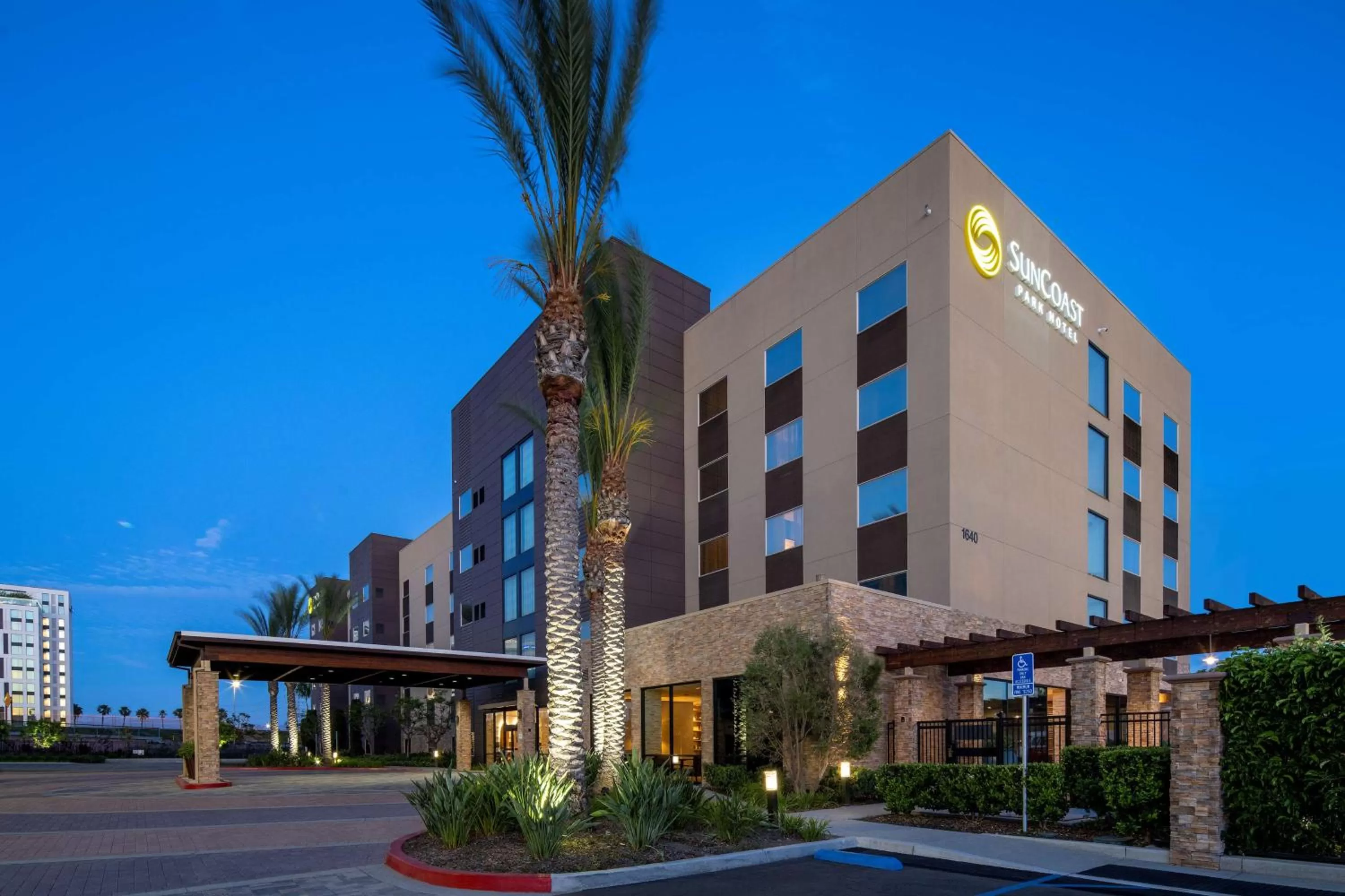 Property building in SunCoast Hotel Anaheim, Tapestry Collection by Hilton