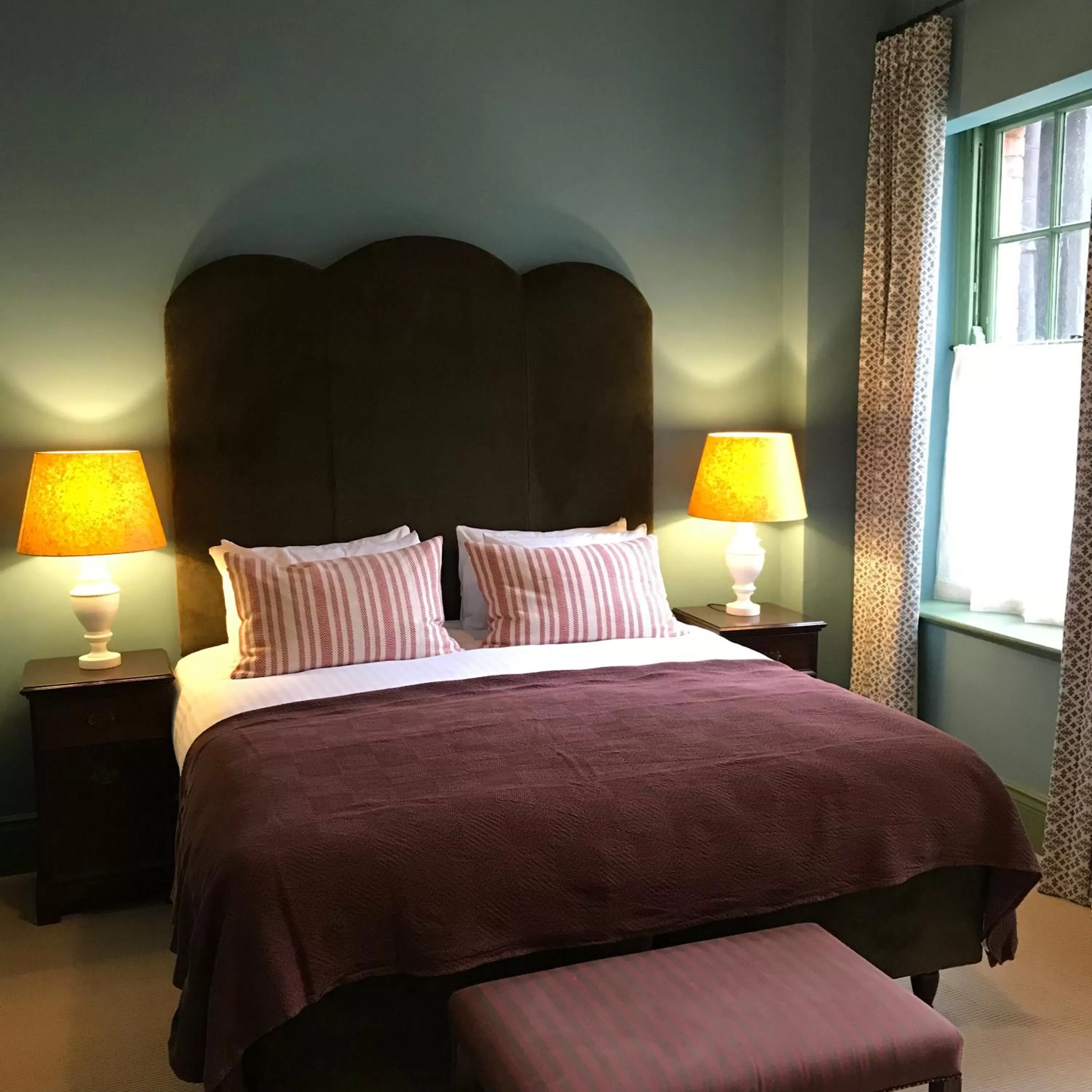 Bed in The Green Dragon Hotel