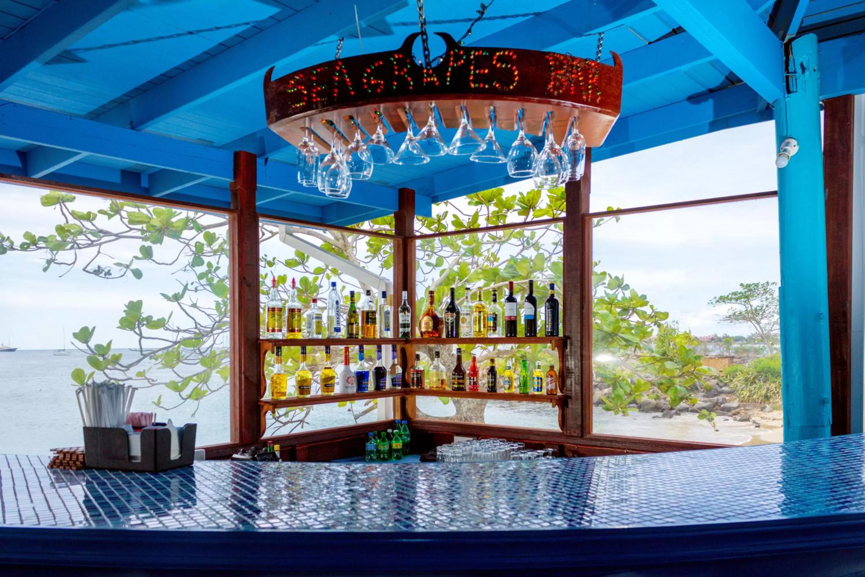 Lounge or bar in Bay Gardens Beach Resort & Spa
