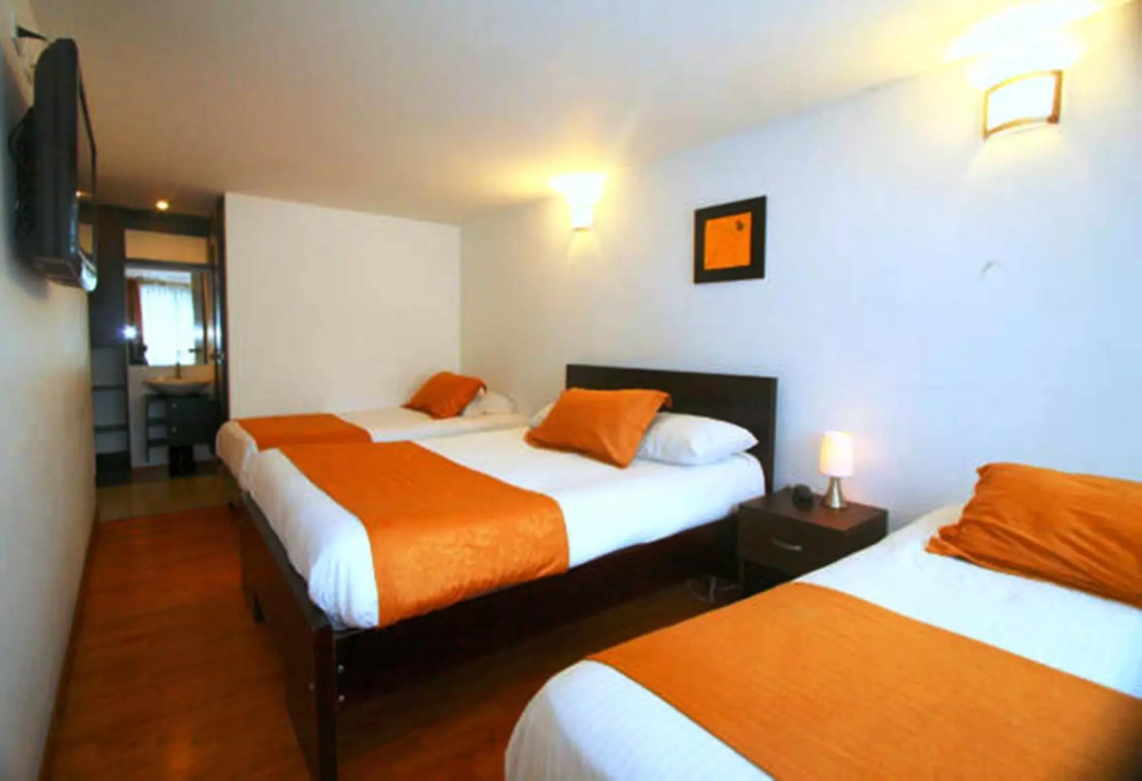 Classic Twin Room in Hotel Expo Inn Embajada Classic Twin Room in Hotel Expo Inn Embajada