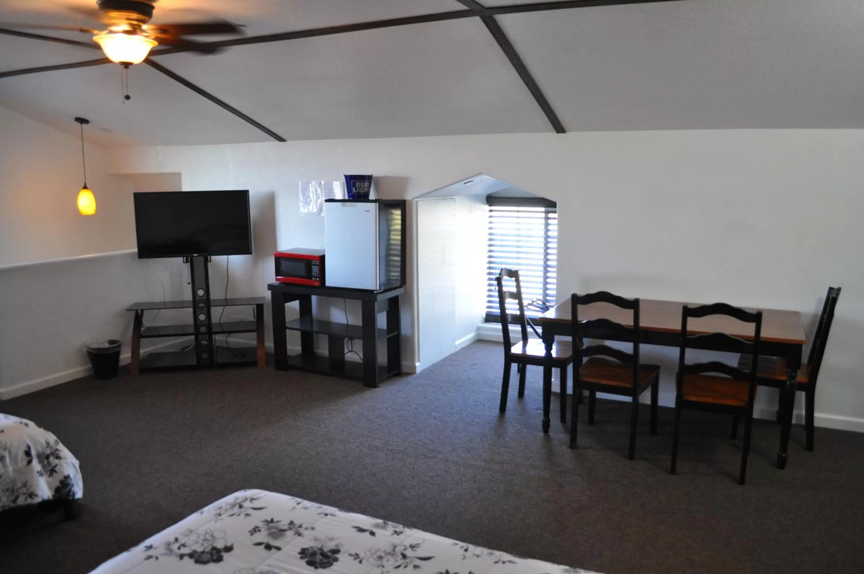 TV and multimedia in K7 Bed and Breakfast