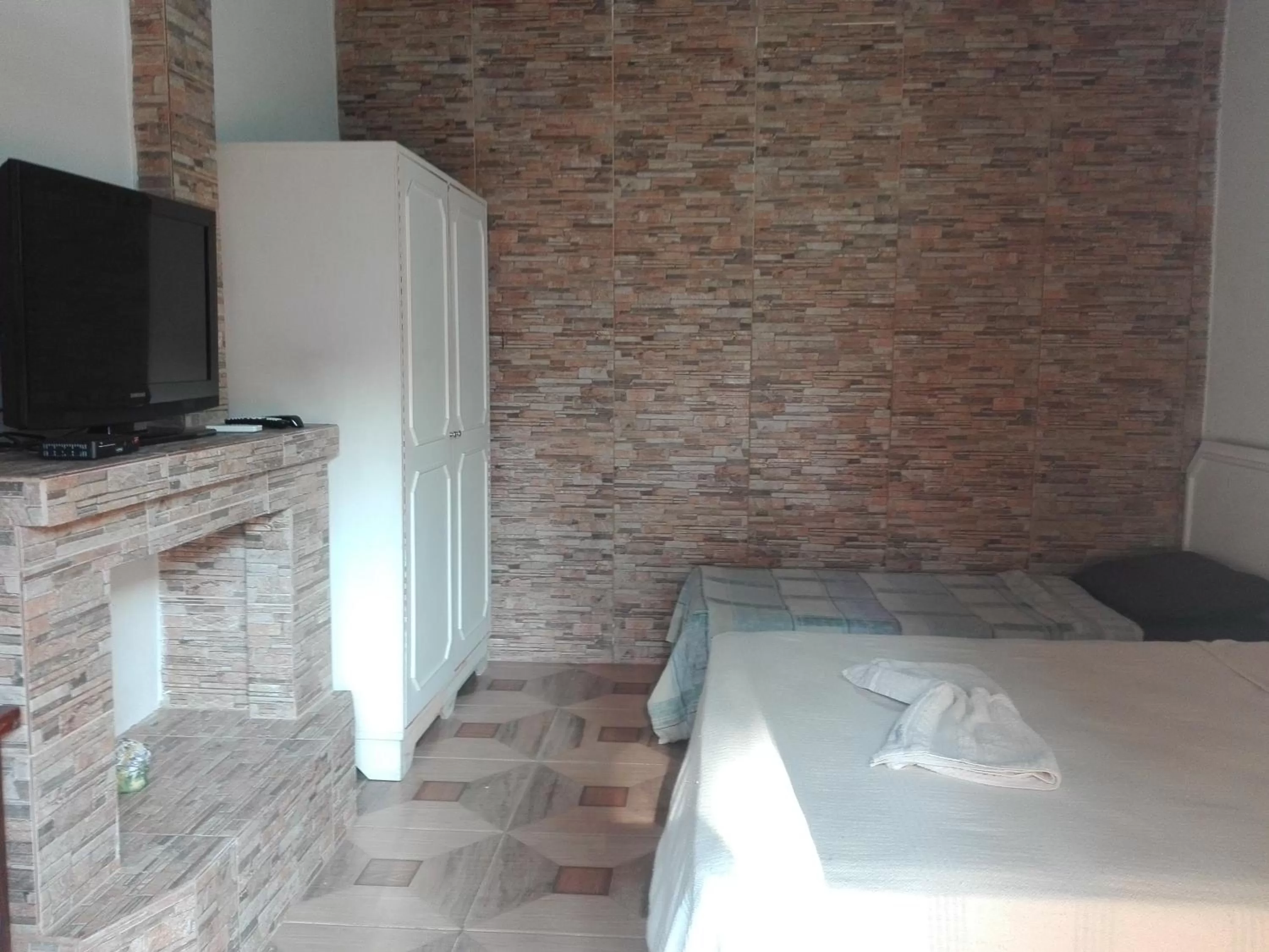 TV and multimedia, Bed in Granados B&B