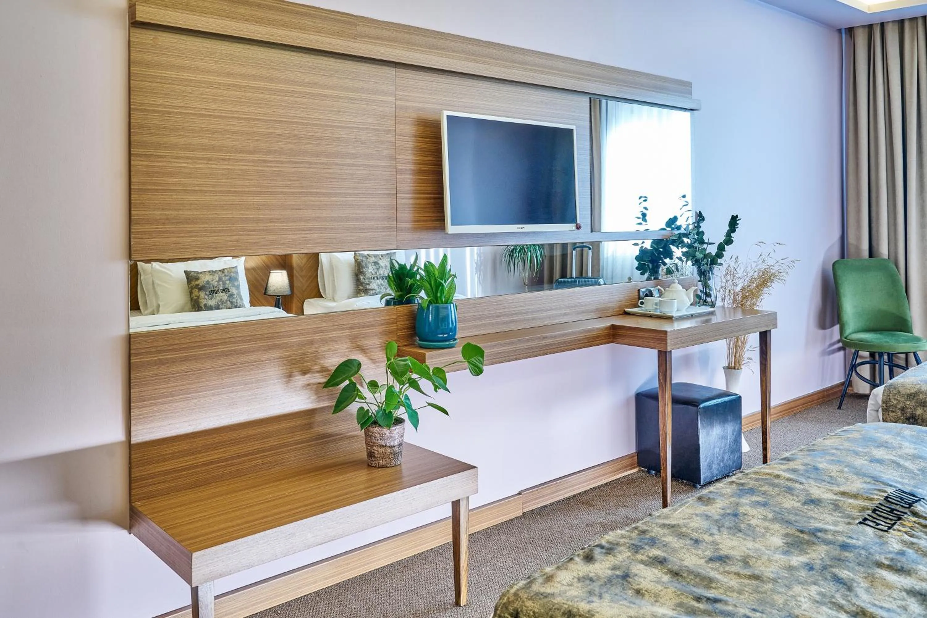 Photo of the whole room, Bed in Atro Hotel