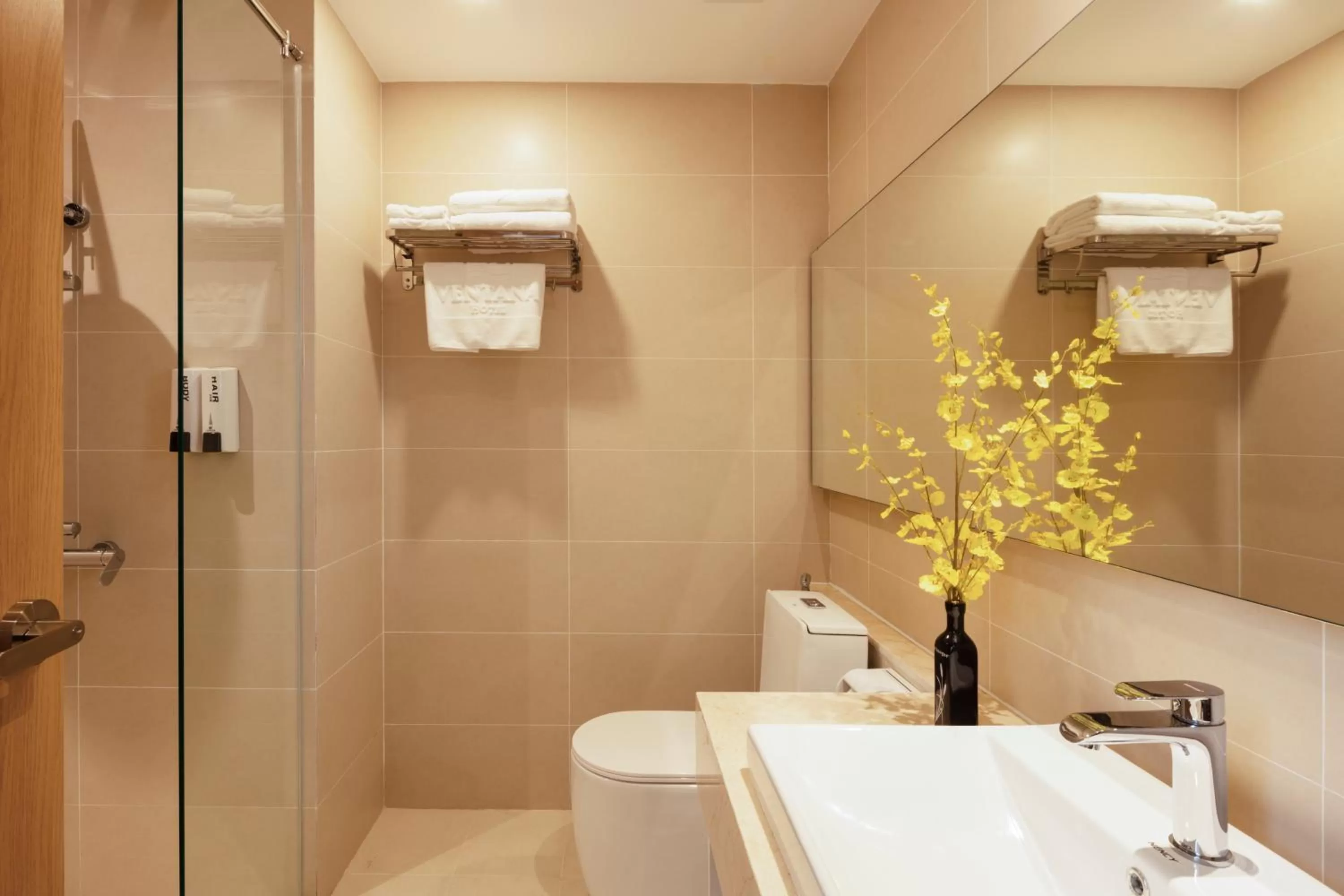 Shower in VENTANA NHA TRANG HOTEL