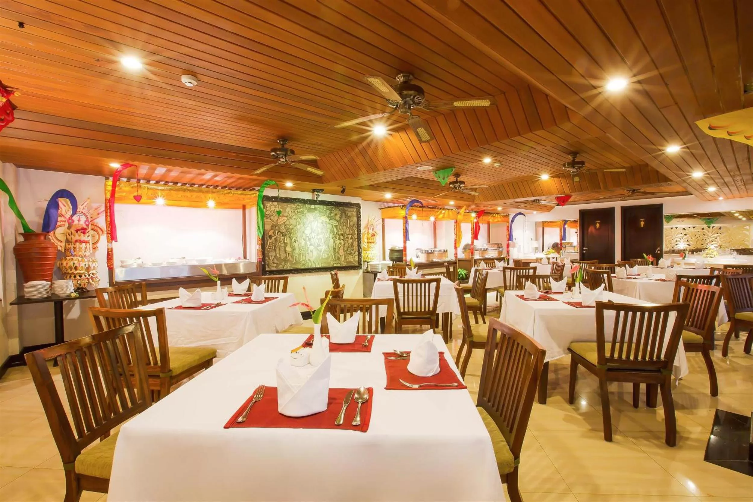 Restaurant/places to eat in Royal Regantris Kuta