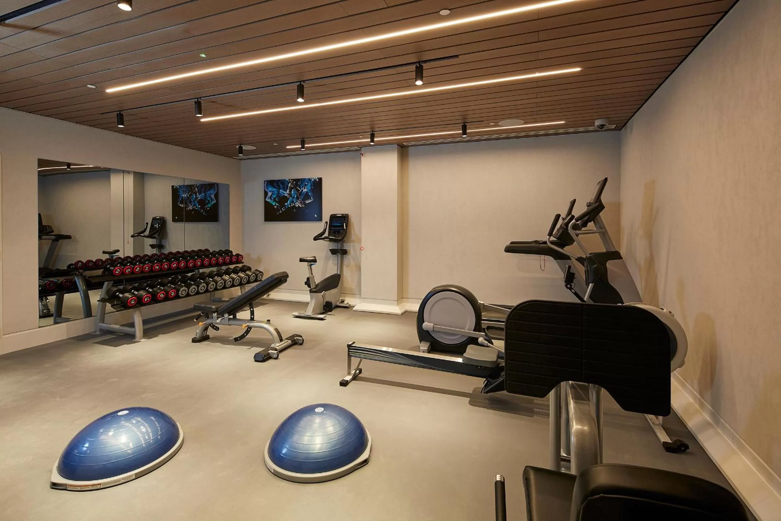 Fitness centre/facilities in Cheval Gloucester Park at Kensington