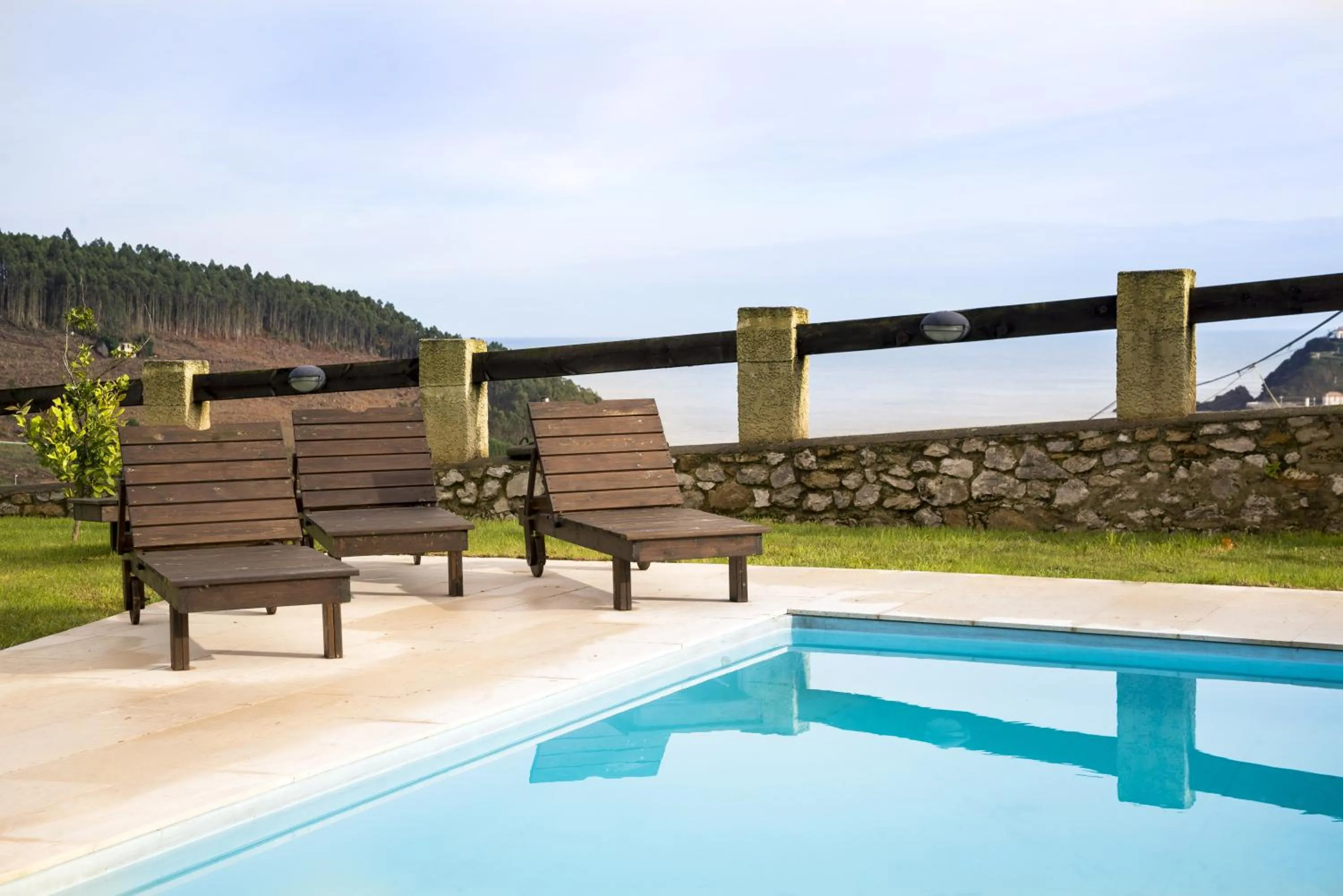 Swimming pool in Hotel Villadesella