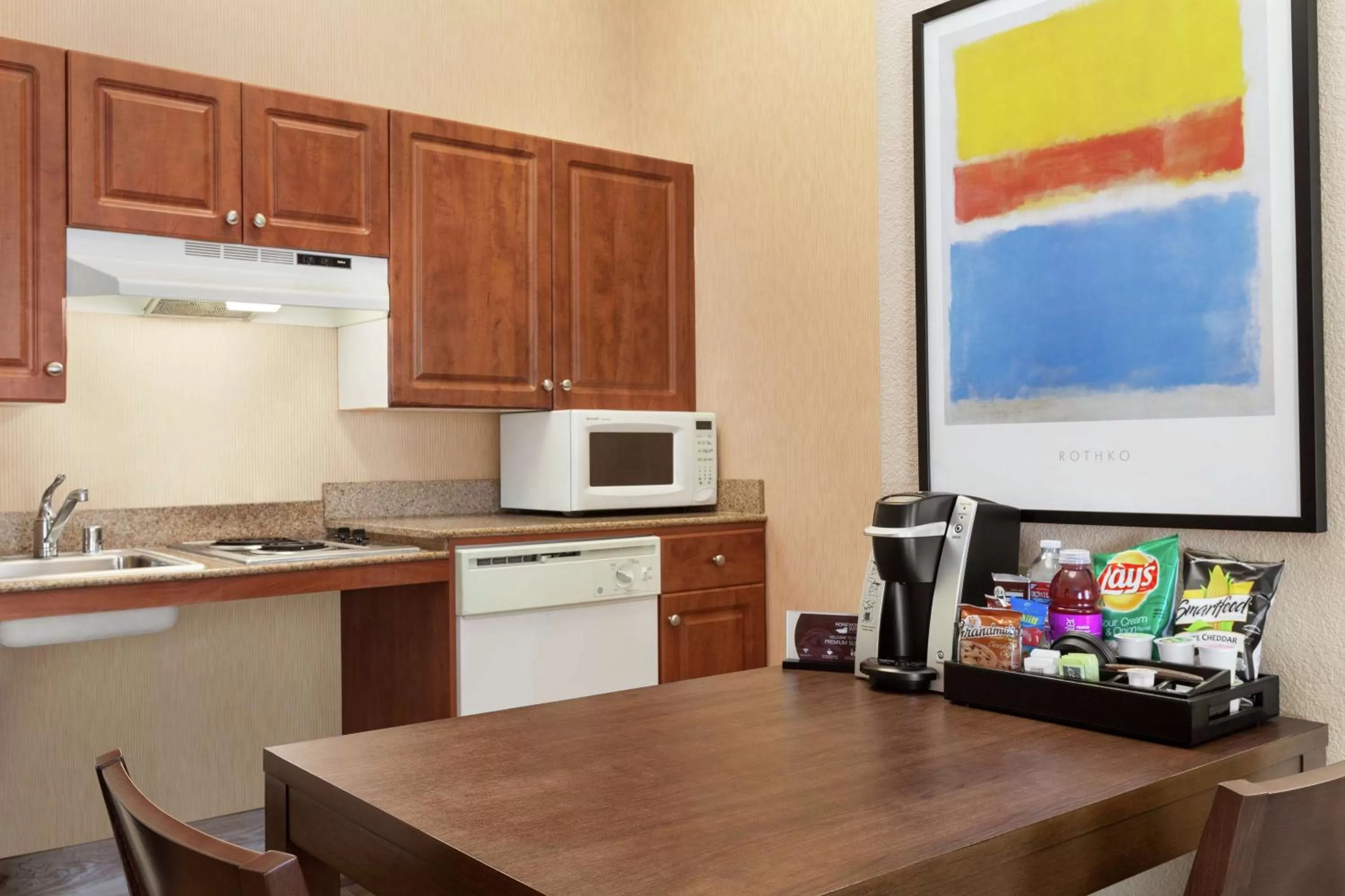 Kitchen or kitchenette in Homewood Suites by Hilton - Oakland Waterfront