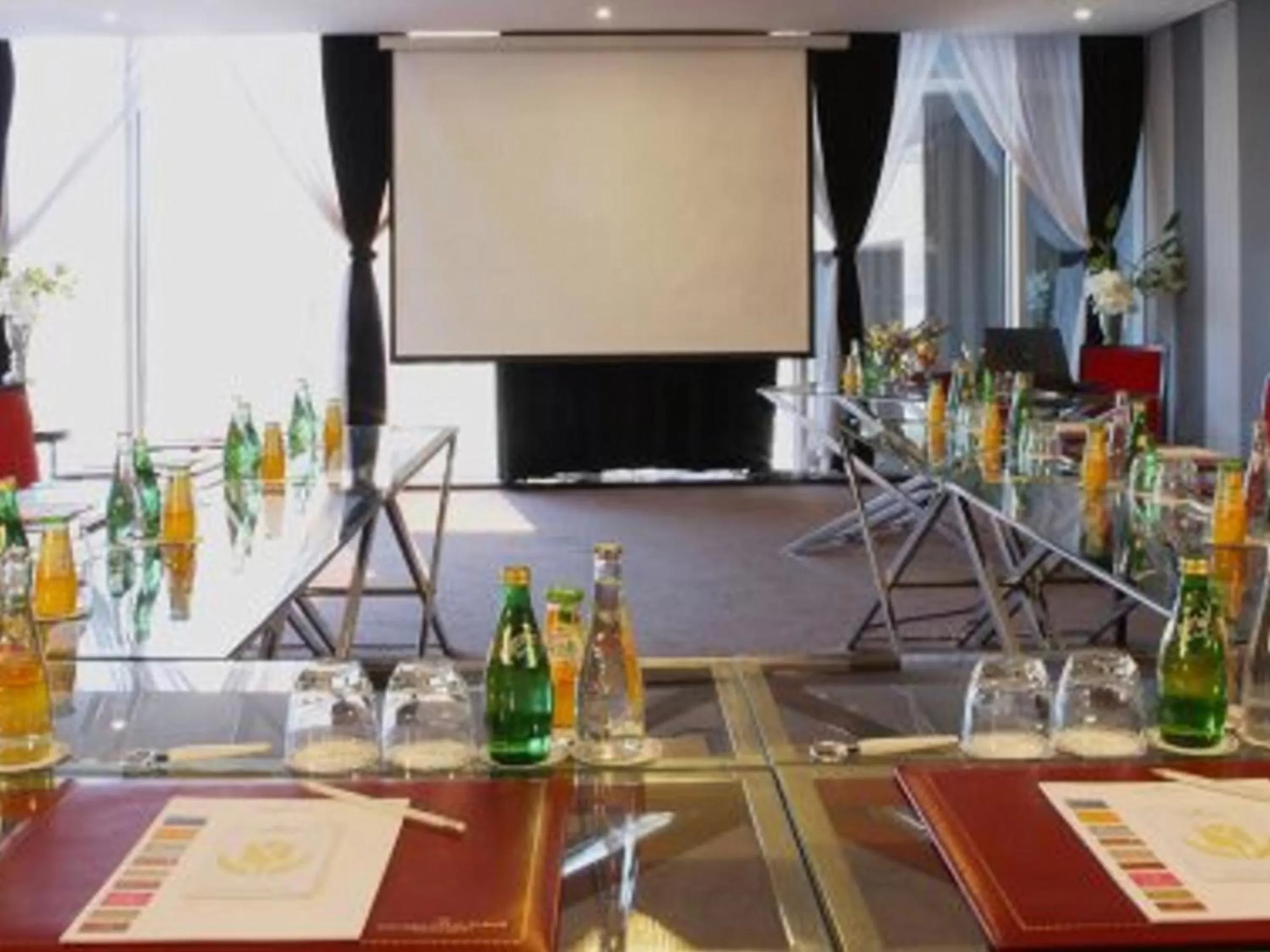 Banquet/Function facilities, TV/Entertainment Center in Hôtel Farah Casablanca