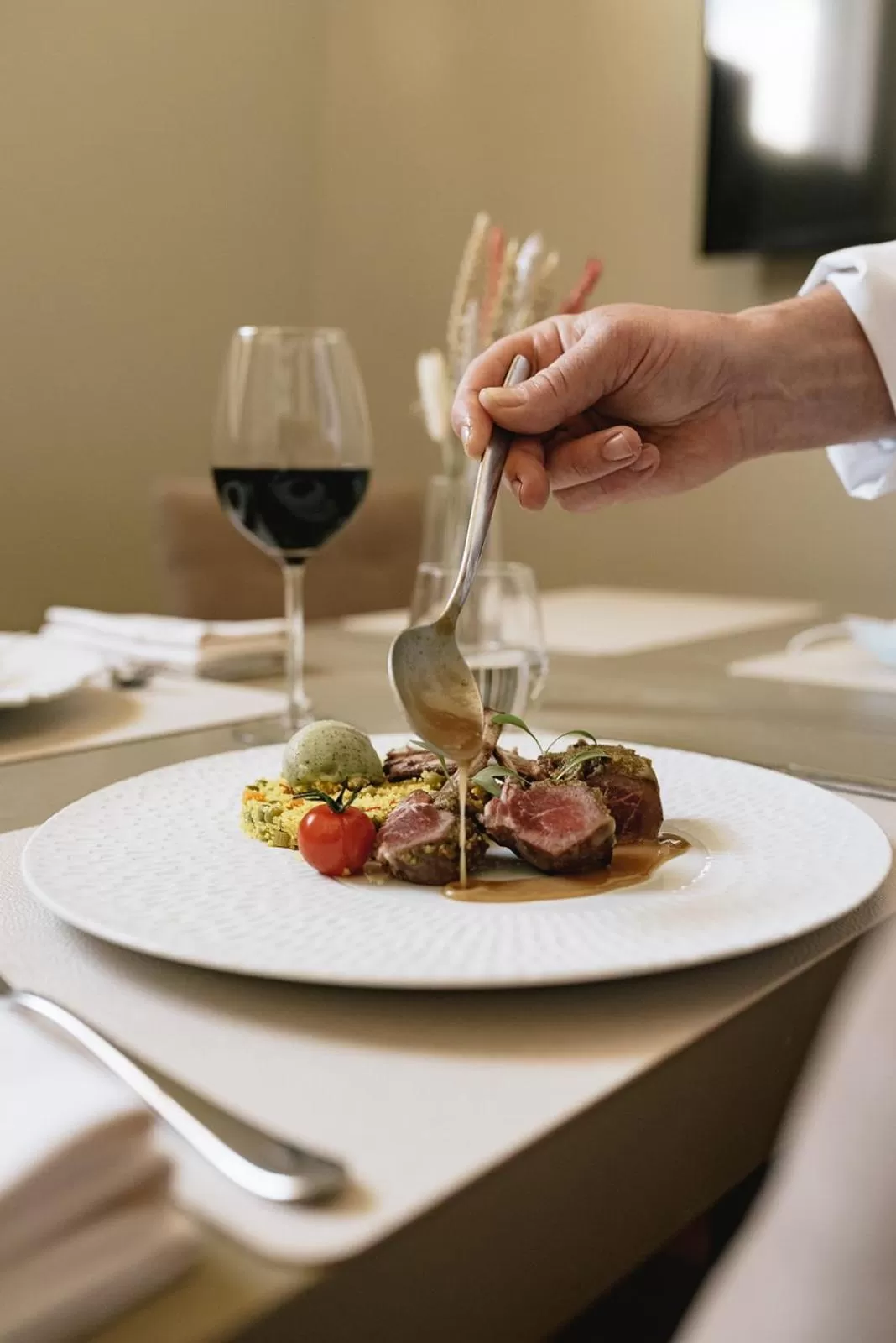 Restaurant/places to eat in M'AR De AR Aqueduto