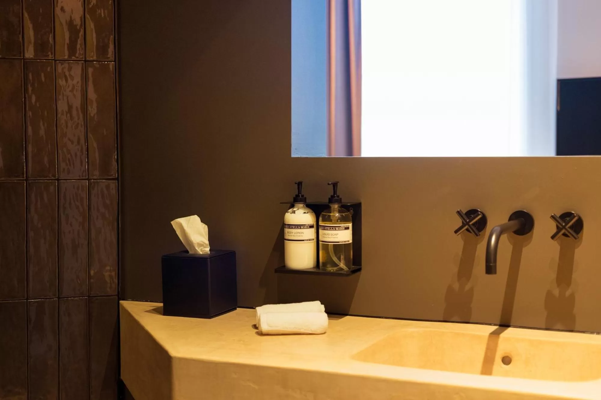 Bathroom in U Eat & Sleep Antwerp