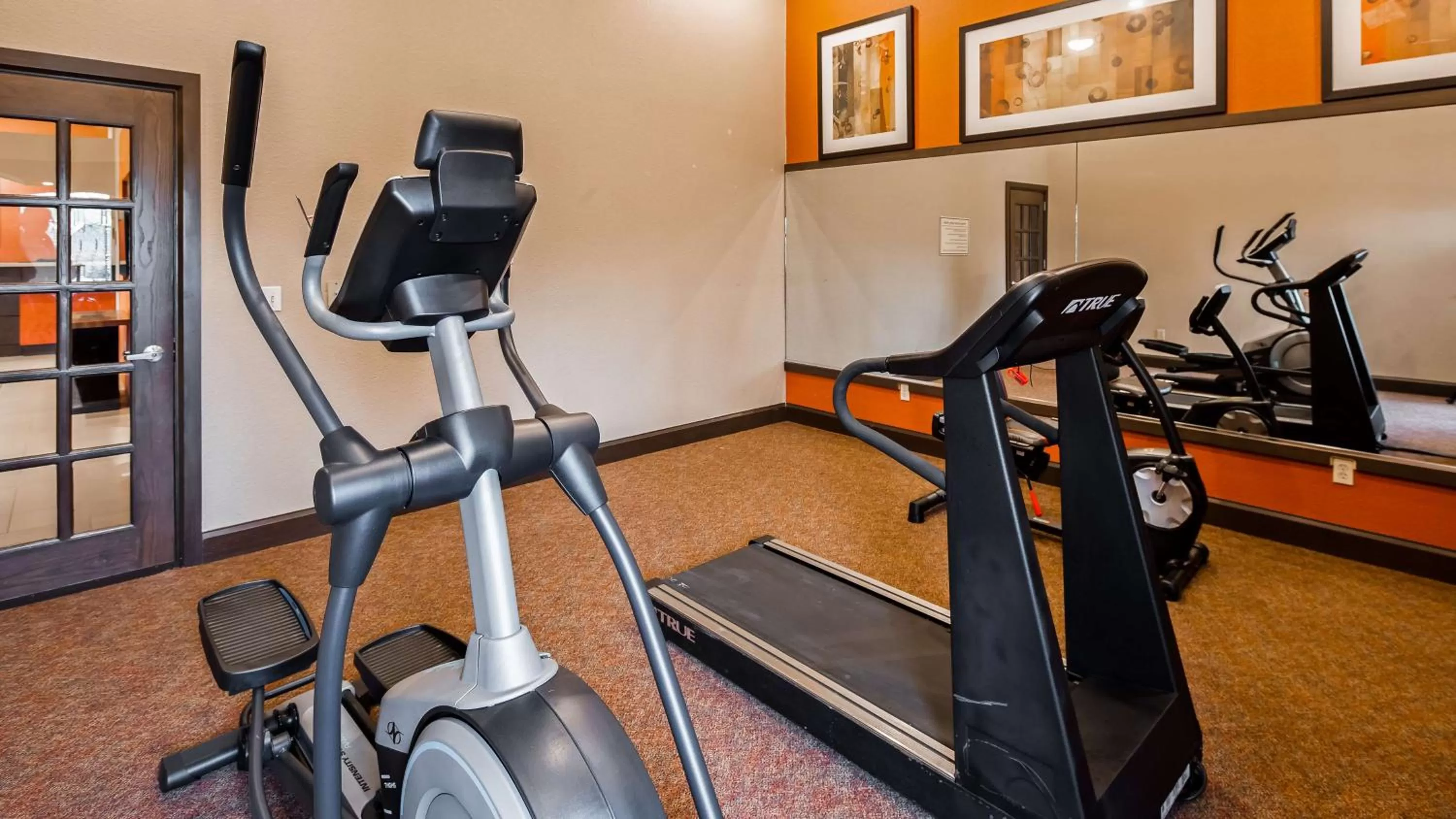 Fitness centre/facilities in Best Western Executive Inn El Campo