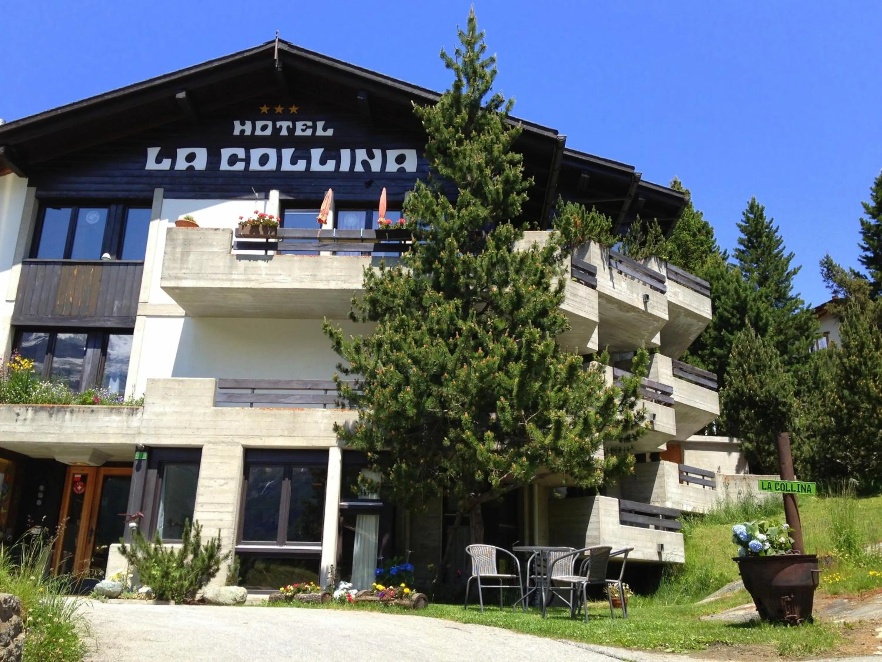 Facade/entrance, Property Building in Hotel La Collina