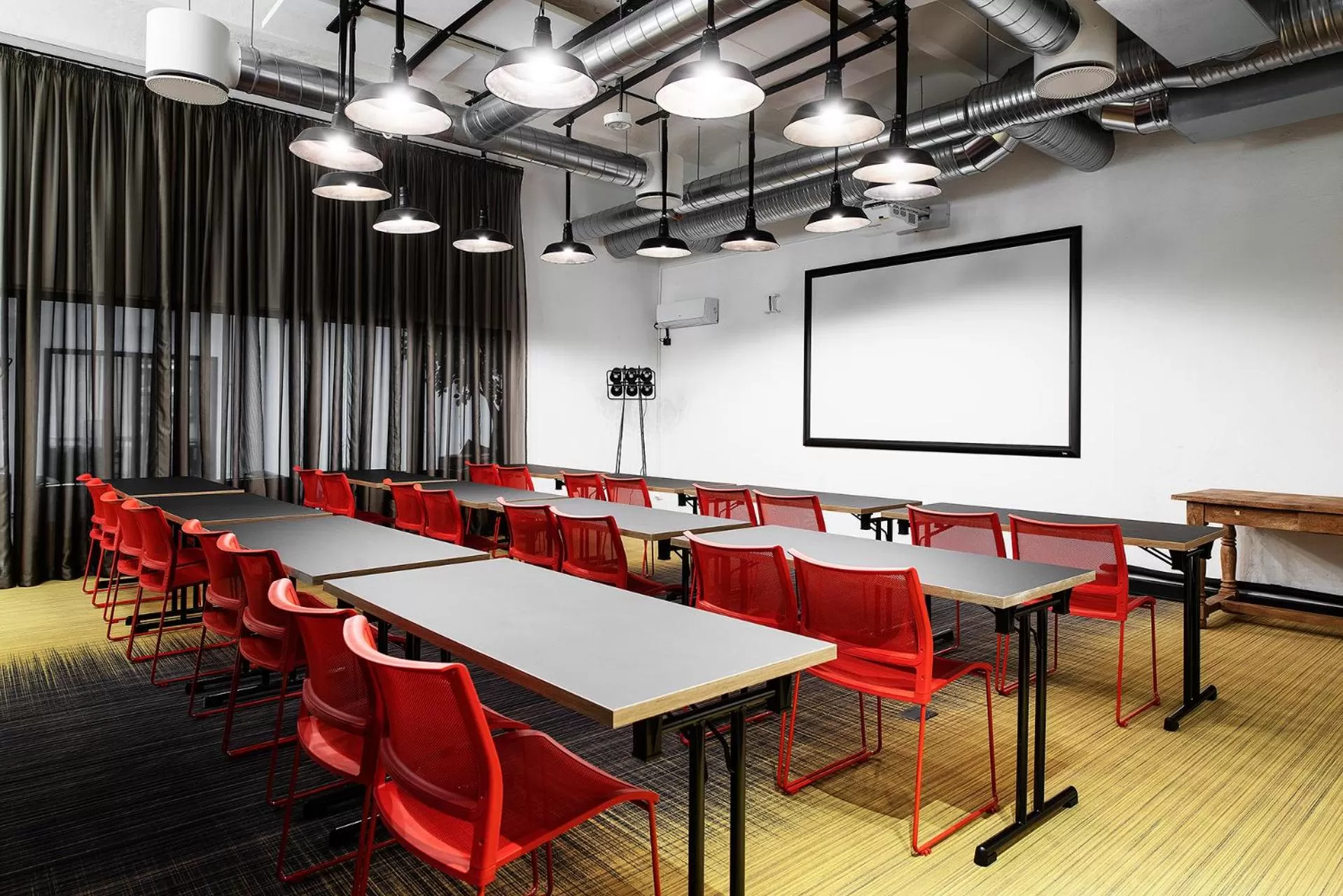 Meeting/conference room in Hektor Container Hotel