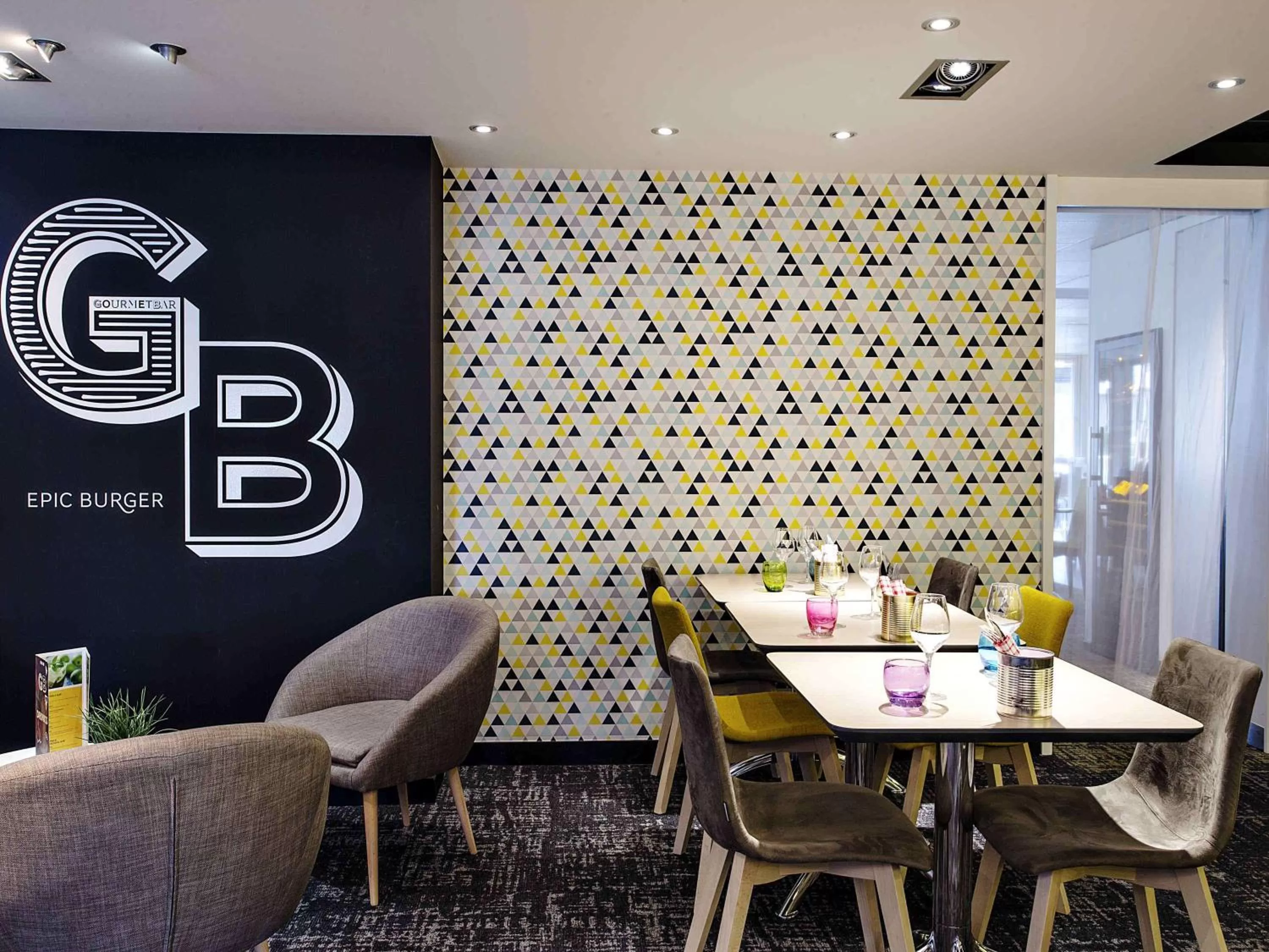 Lounge or bar in Novotel Toulouse Purpan Aéroport