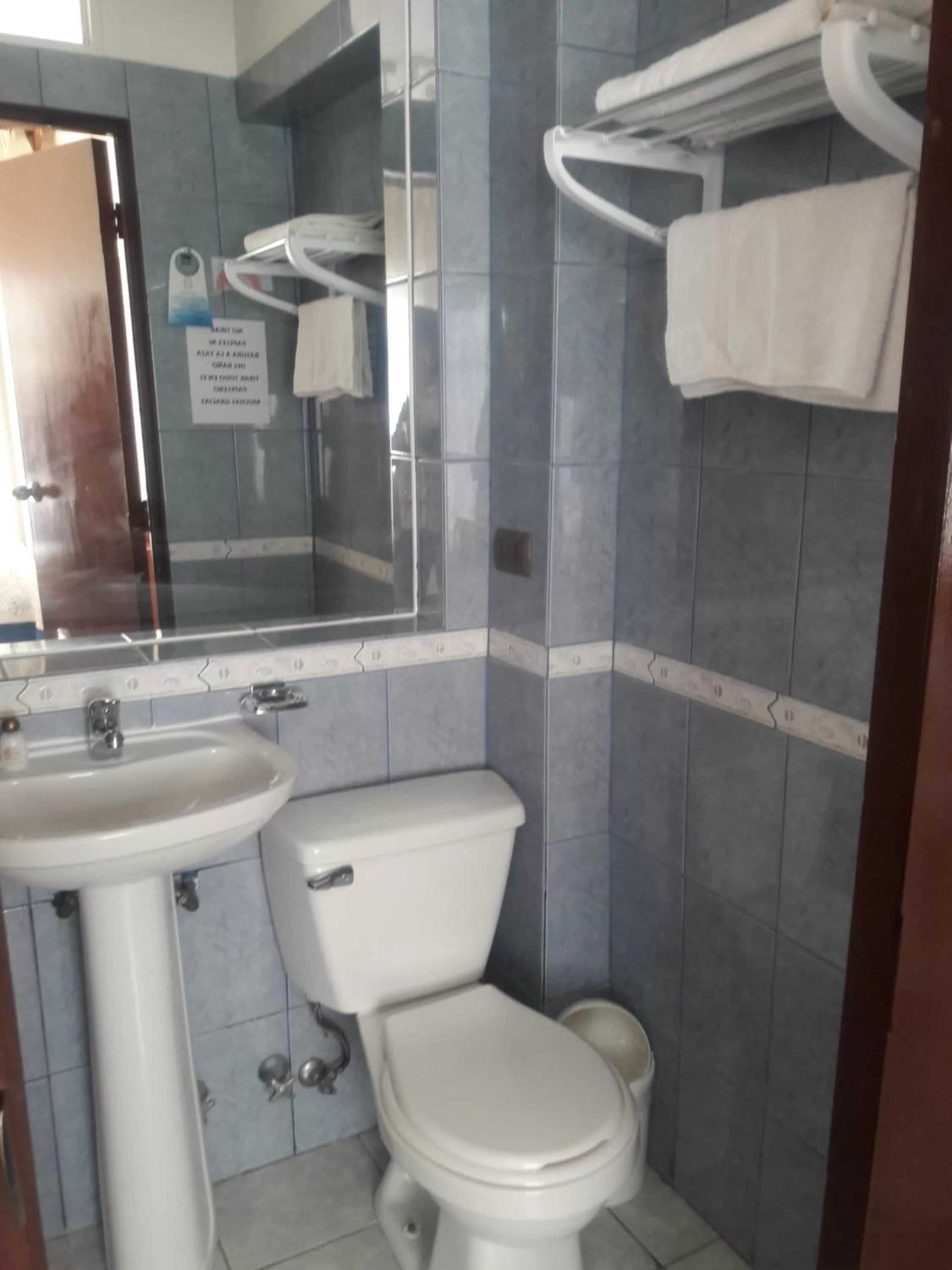 Bathroom in Hotel Vista Hermosa 17