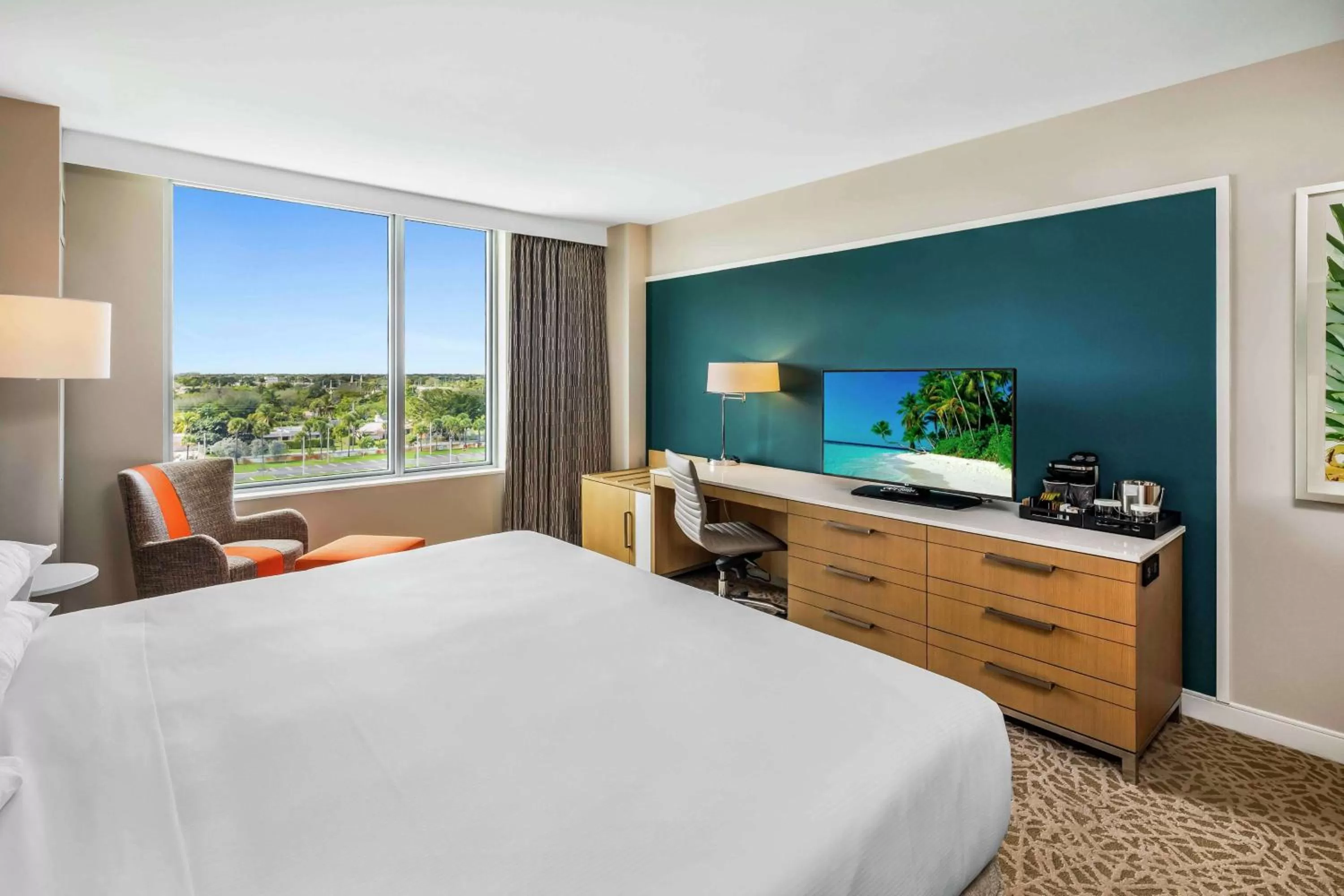 Bedroom, Bed in Hilton Miami Dadeland