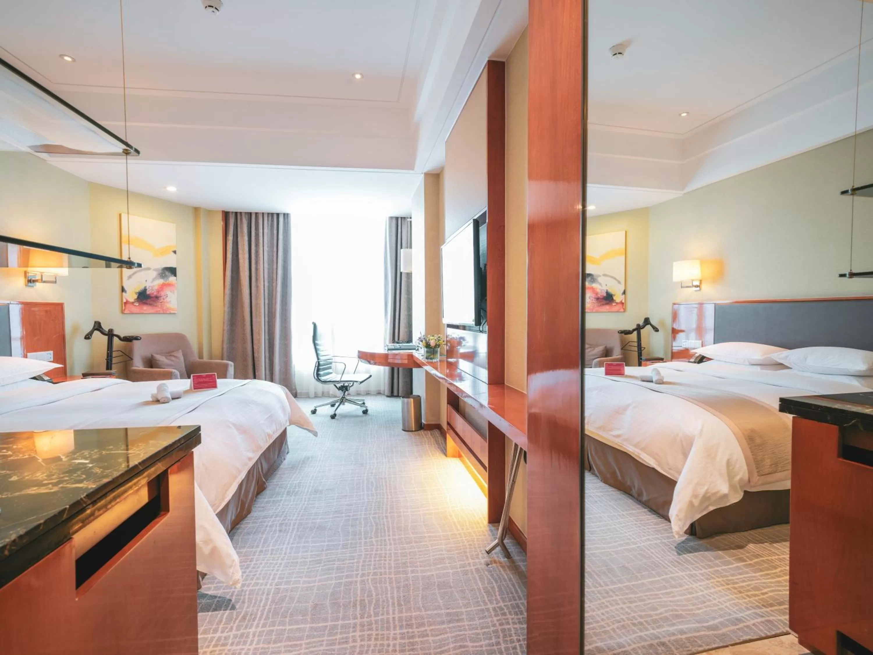 Bed in Ramada Plaza Shanghai Pudong Airport