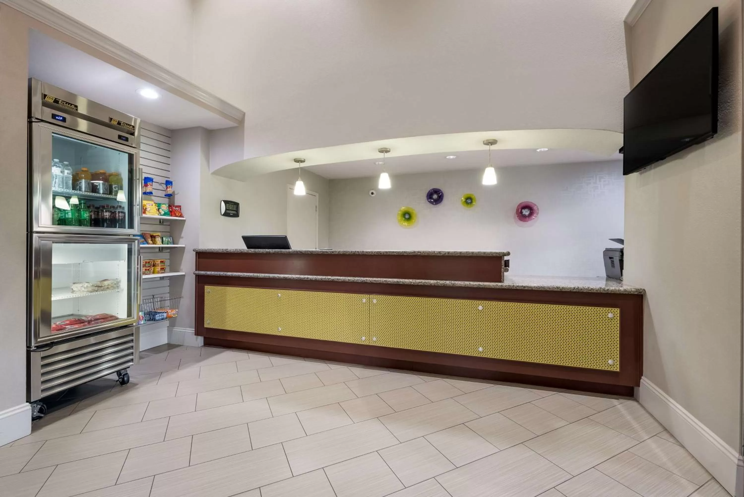 Lobby or reception in SureStay Hotel by Best Western Deer Park