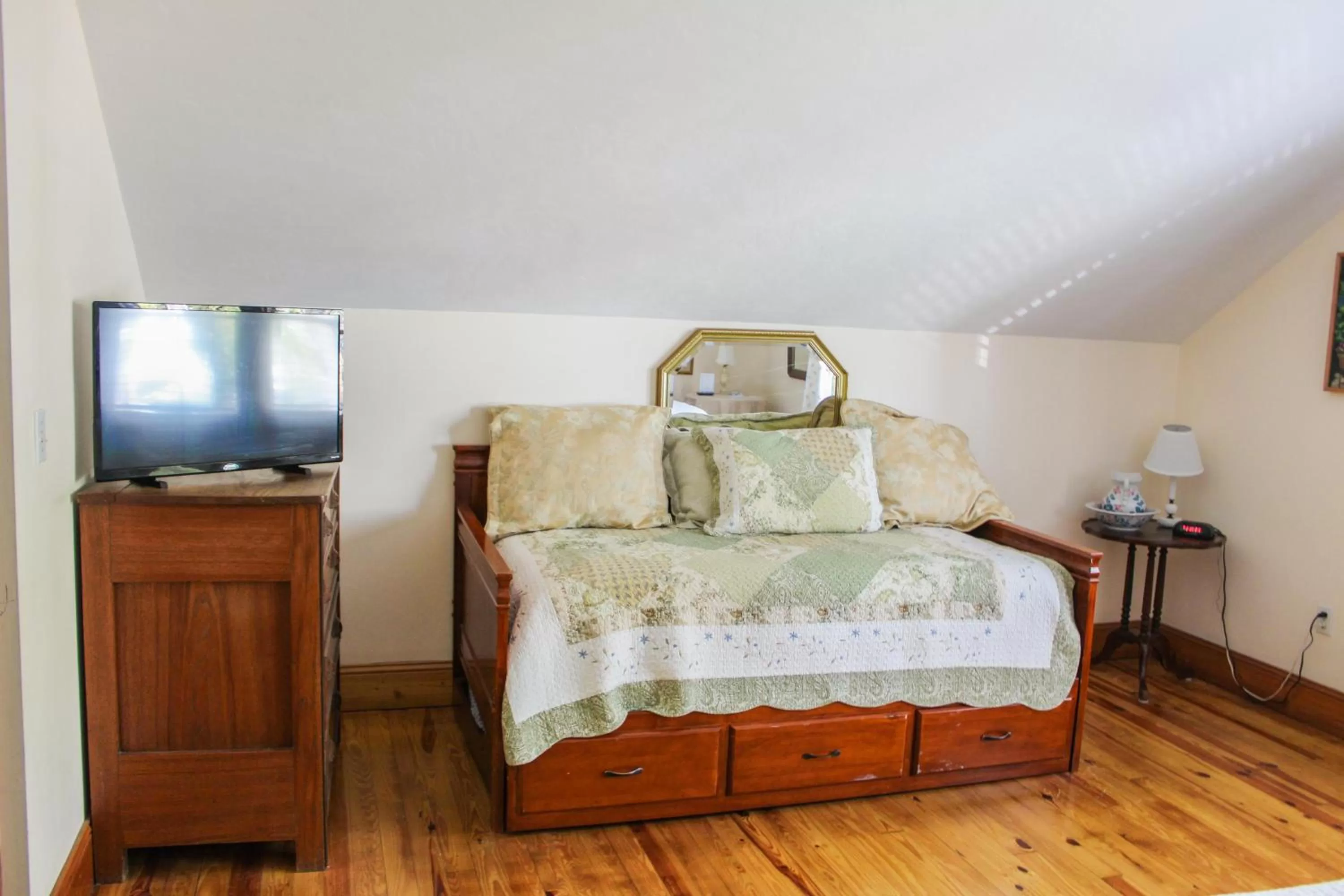 Carriage House  in Sweetwater Branch Inn