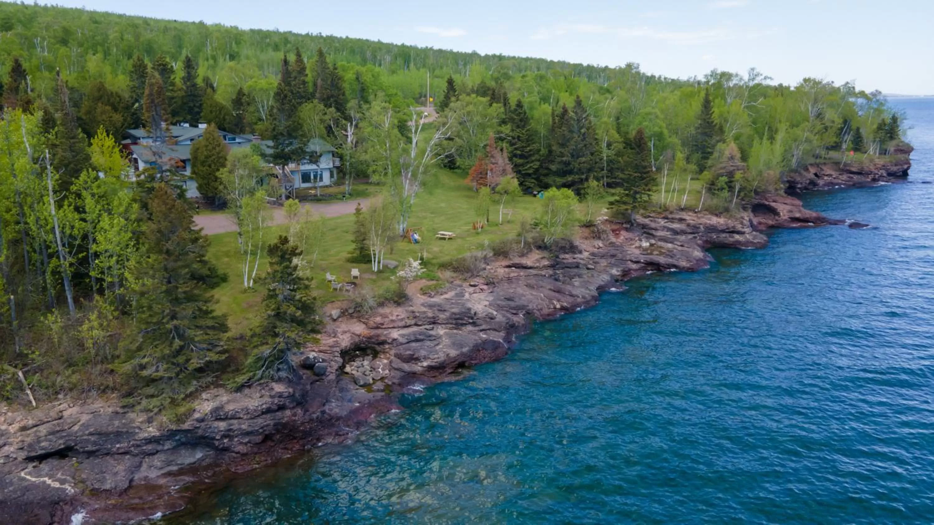 Thomsonite Inn on Lake Superior