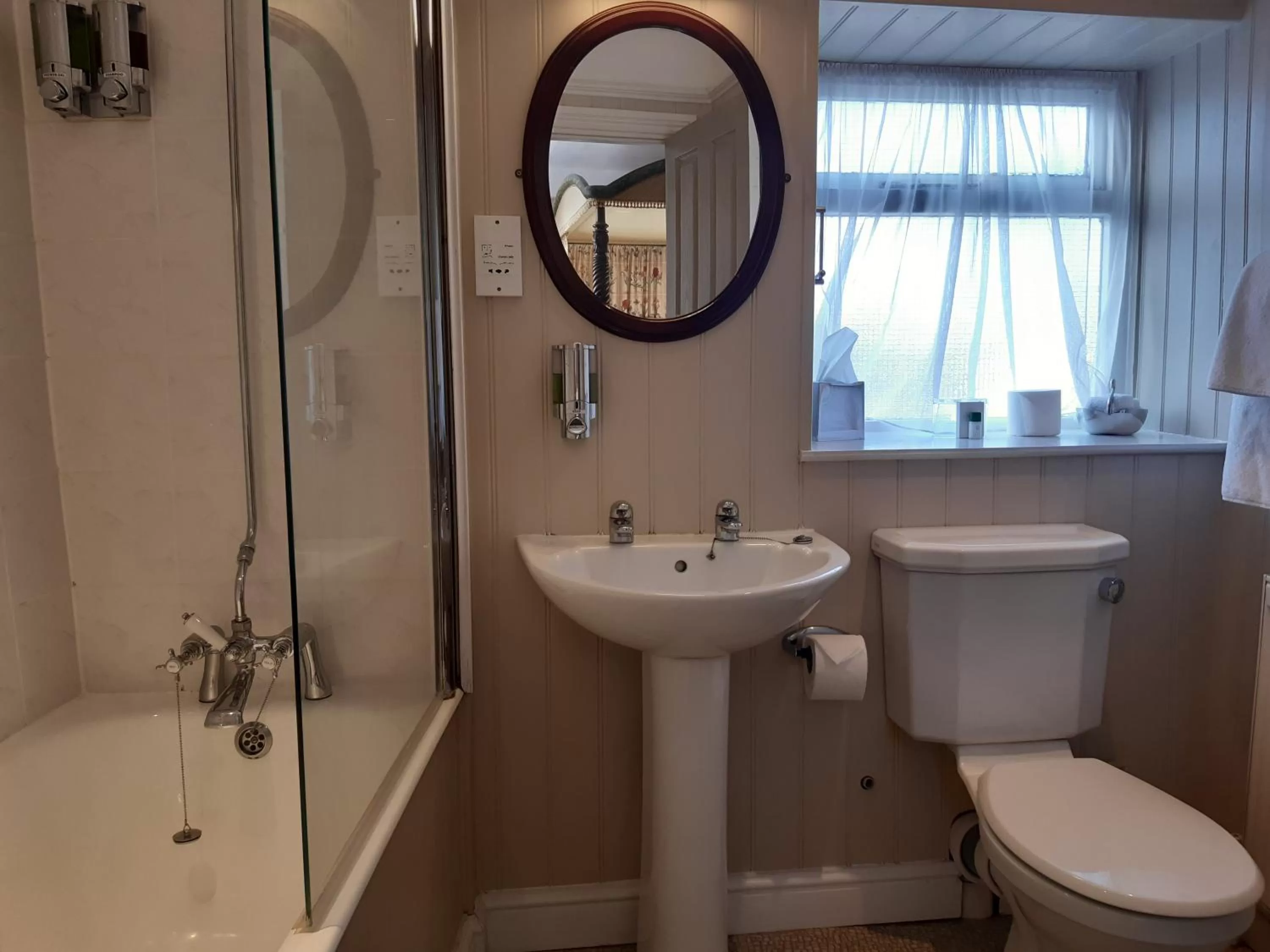 Bathroom in The Swan Hotel, Wells, Somerset - The Coaching Inn Group