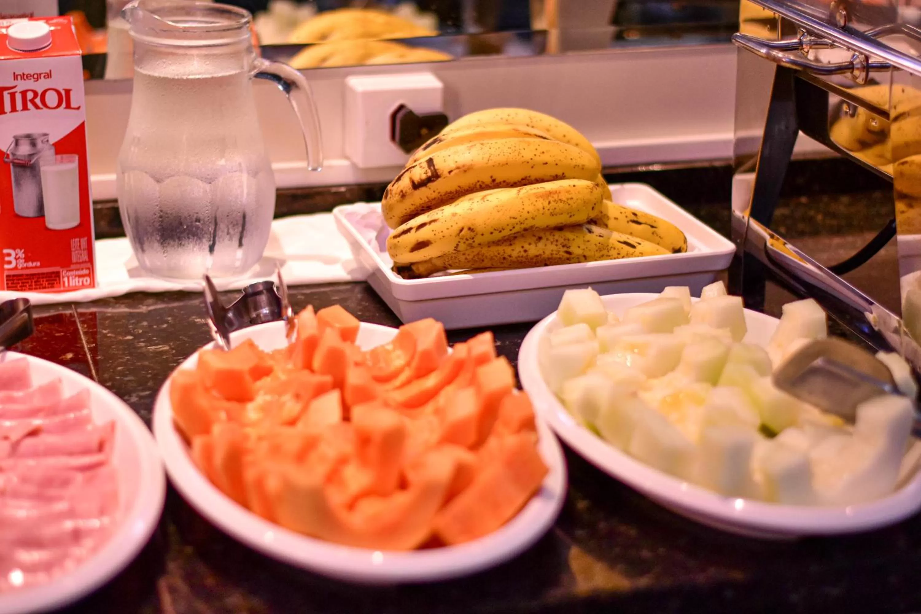 Food and drinks in Barigui Park Hotel