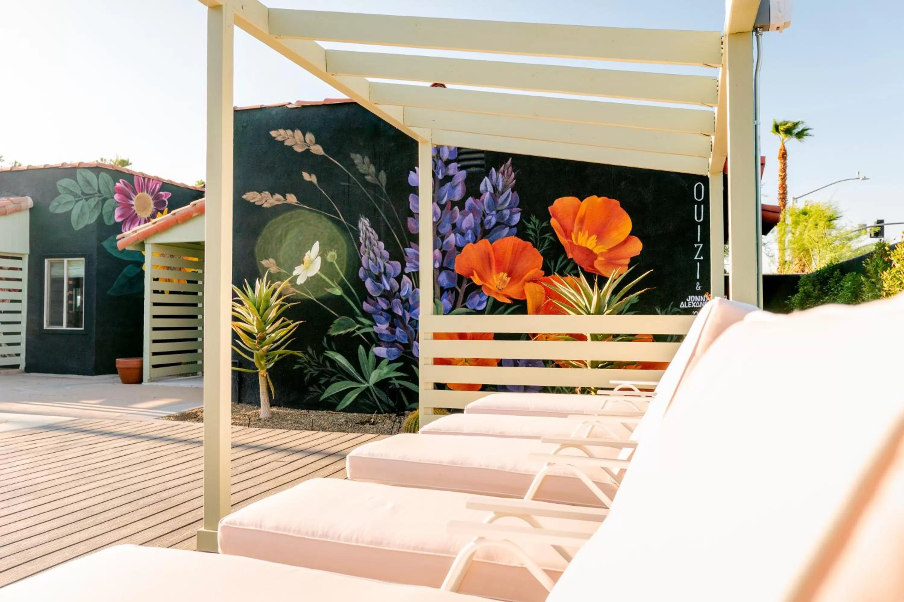 Patio in Fleur Noire Hotel - 21 and Over