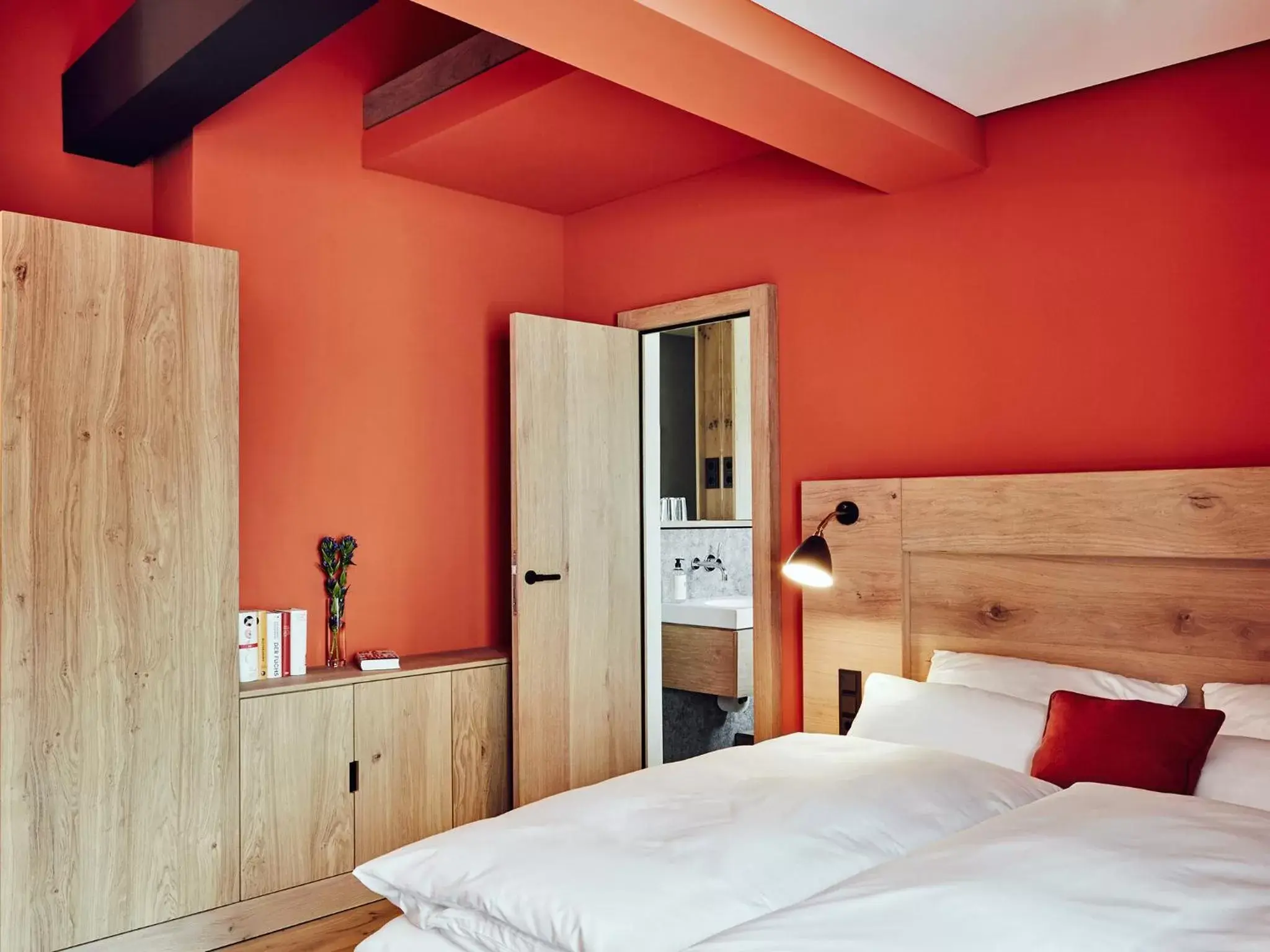 Superior Double Room with Garden View in Hotel Wedina an der Alster Superior Double Room with Garden View in Hotel Wedina an der Alster