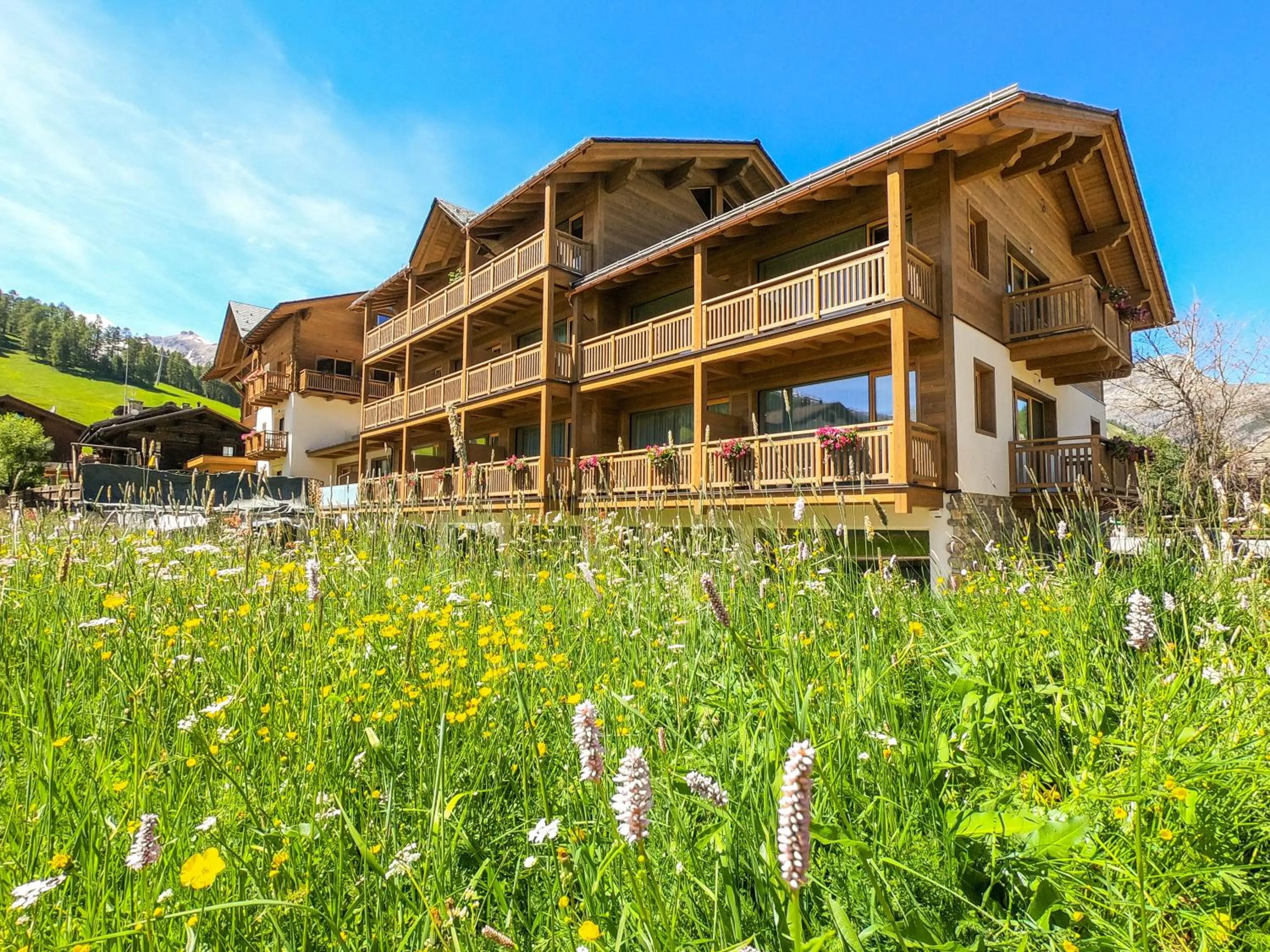 Facade/entrance in Francesin Active Hotel