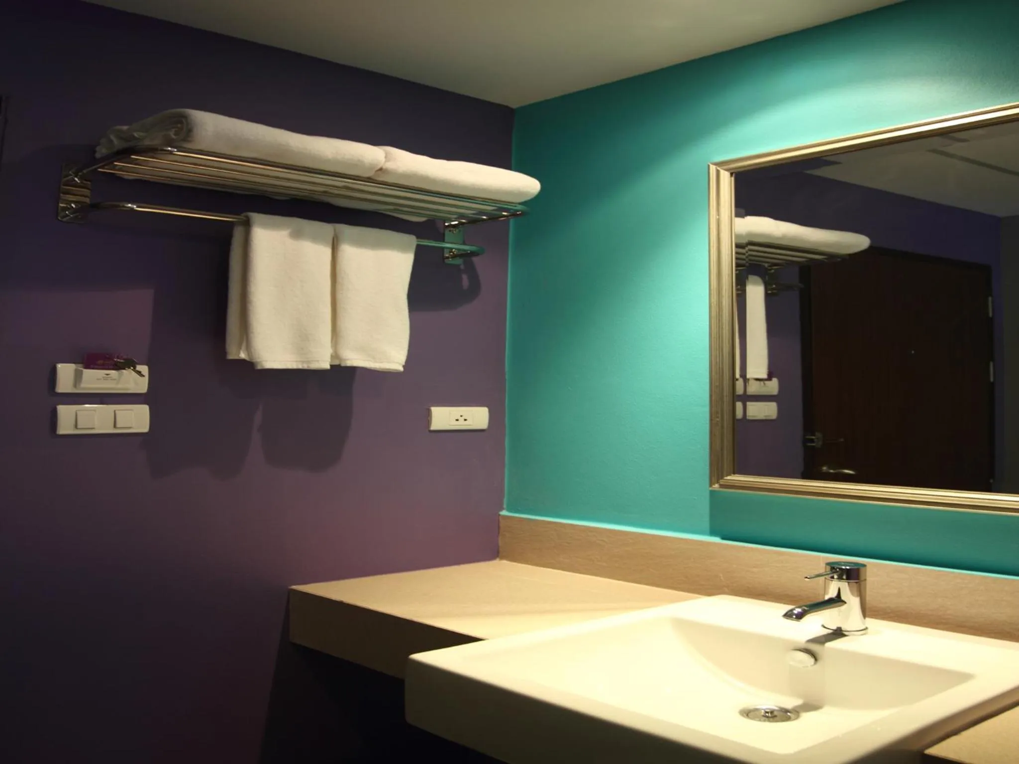 Bathroom in Sawasdee Hotel @ Sukhumvit Soi 8