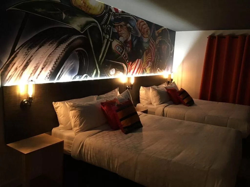 Bed in Hotel Historique et Manoir Route 66