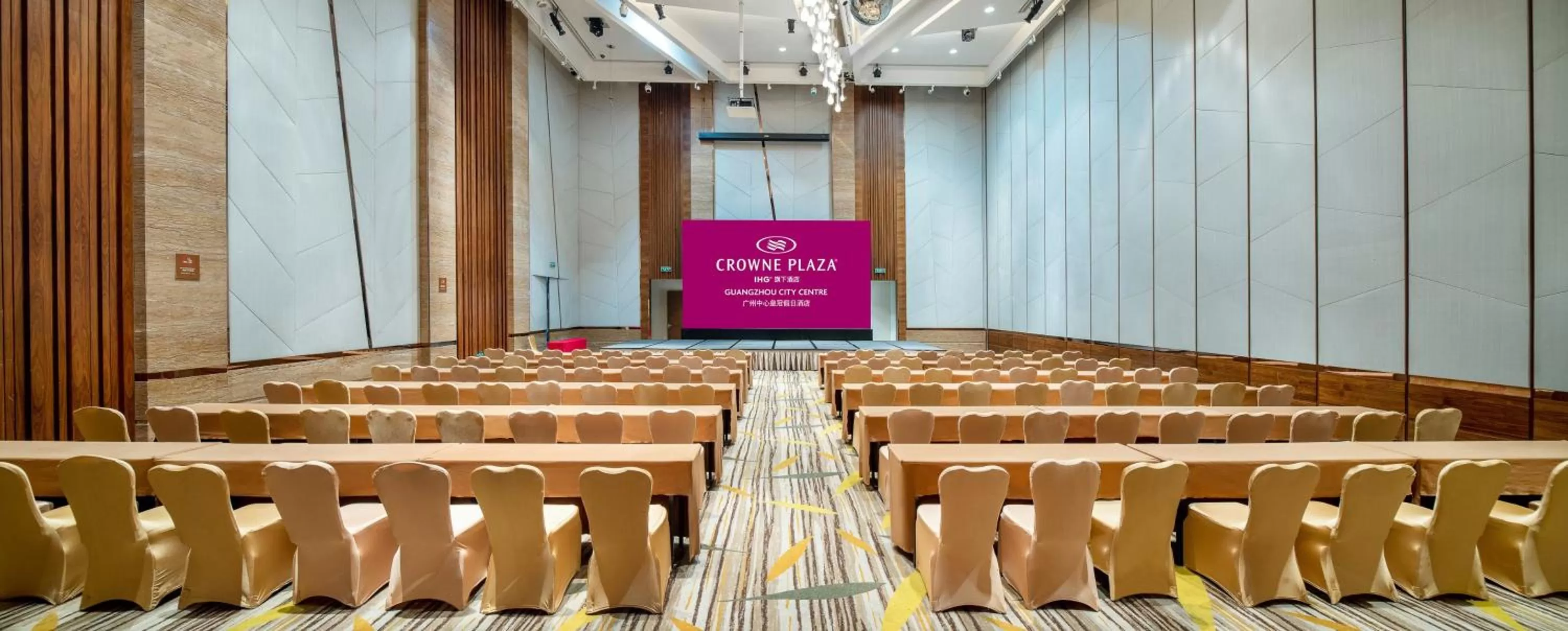 Meeting/conference room in Crowne Plaza Guangzhou City Centre by IHG