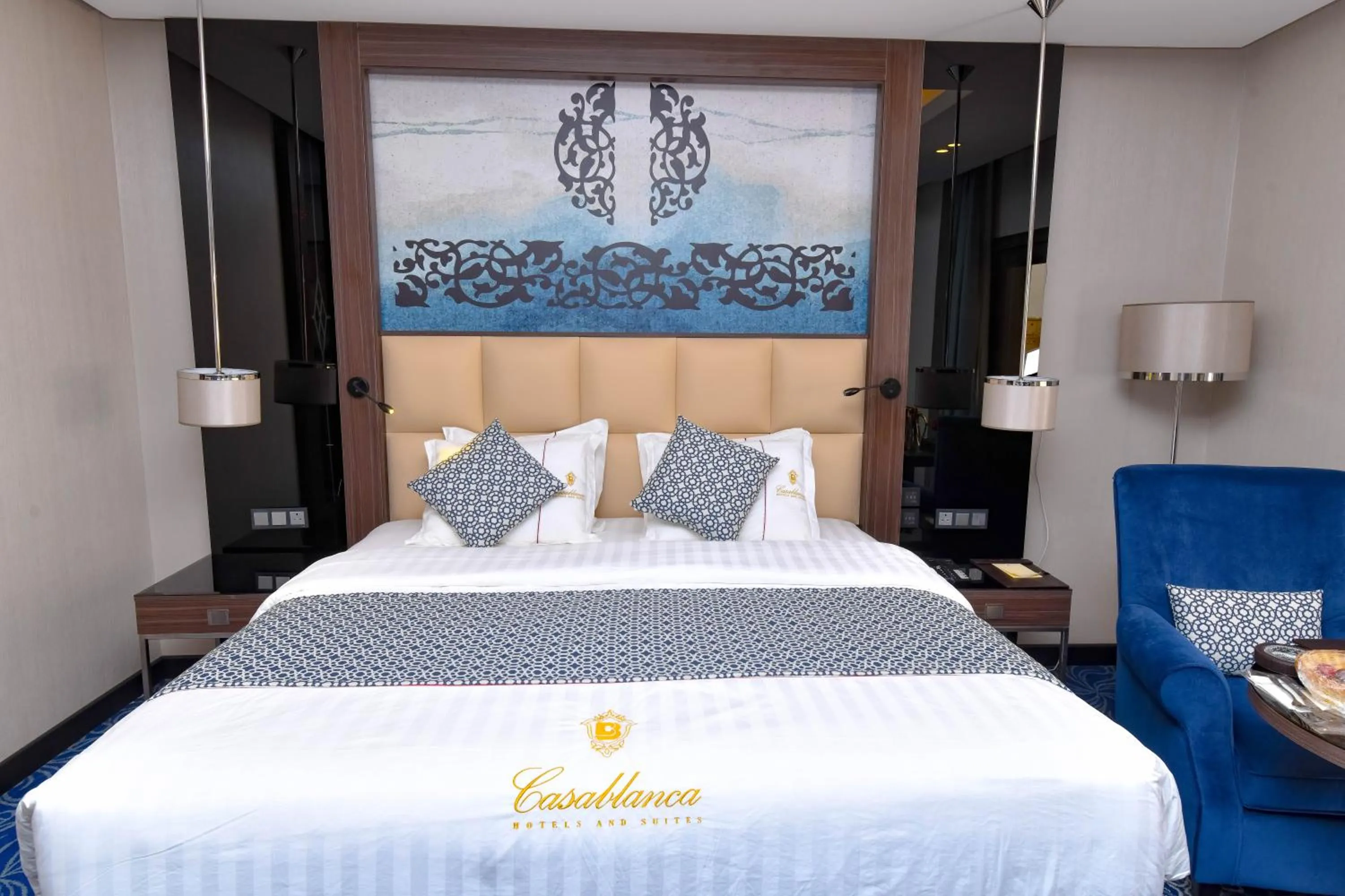 Photo of the whole room, Bed in Casablanca Hotel Jeddah