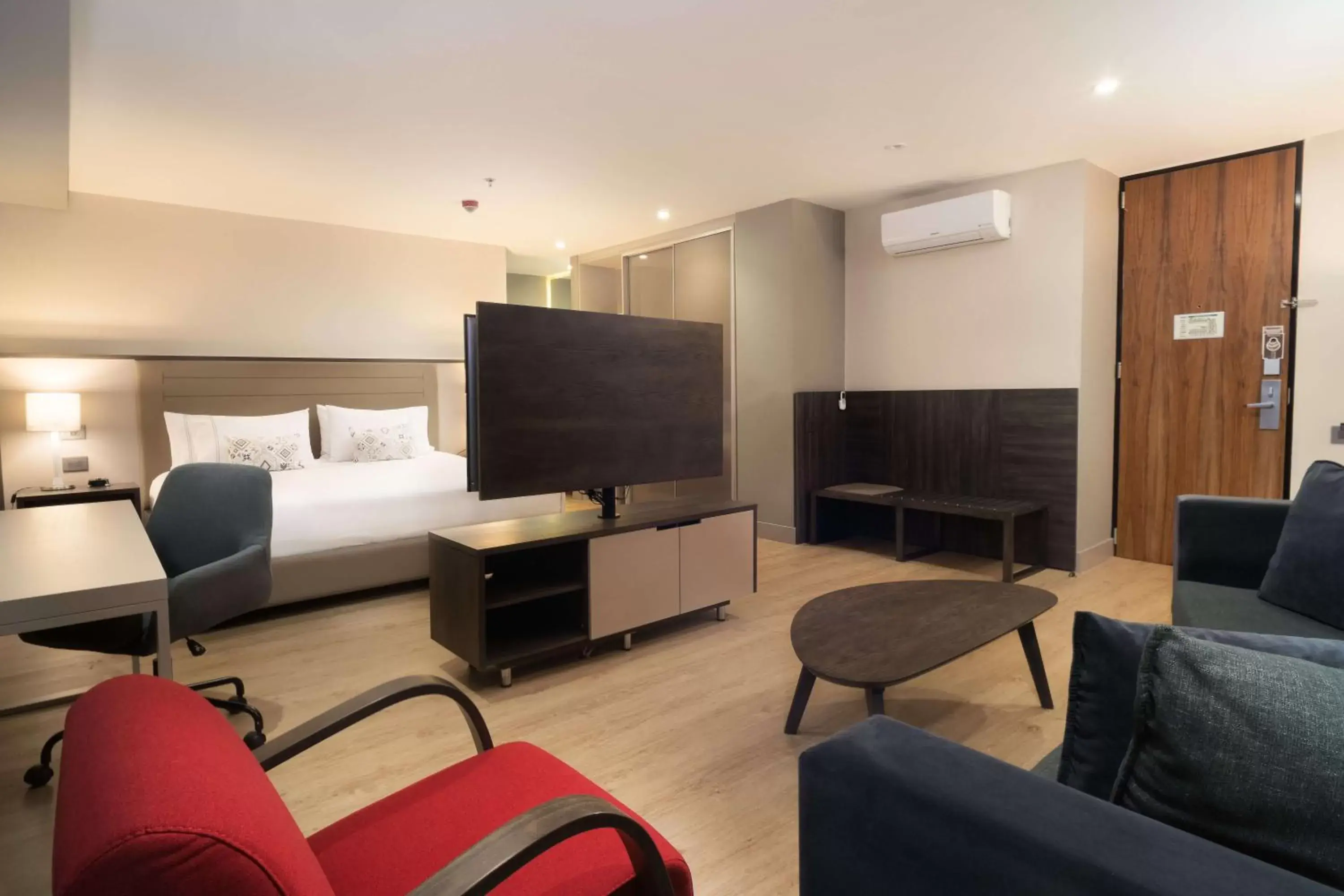 Deluxe King Suite in Hotel Habitel Prime Deluxe King Suite in Hotel Habitel Prime