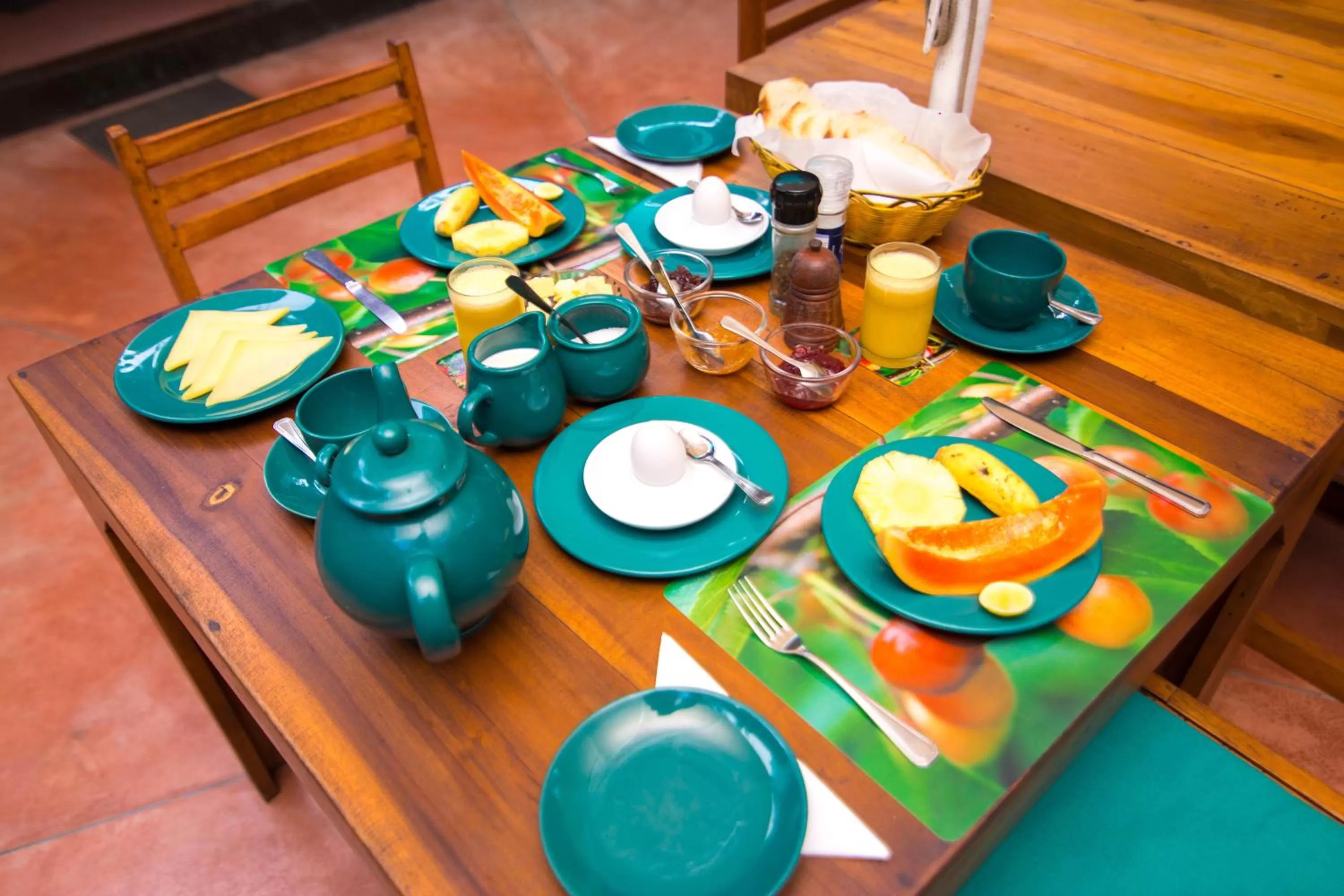 Restaurant/places to eat in Palm Paradise Cabanas & Villas Beach Resort