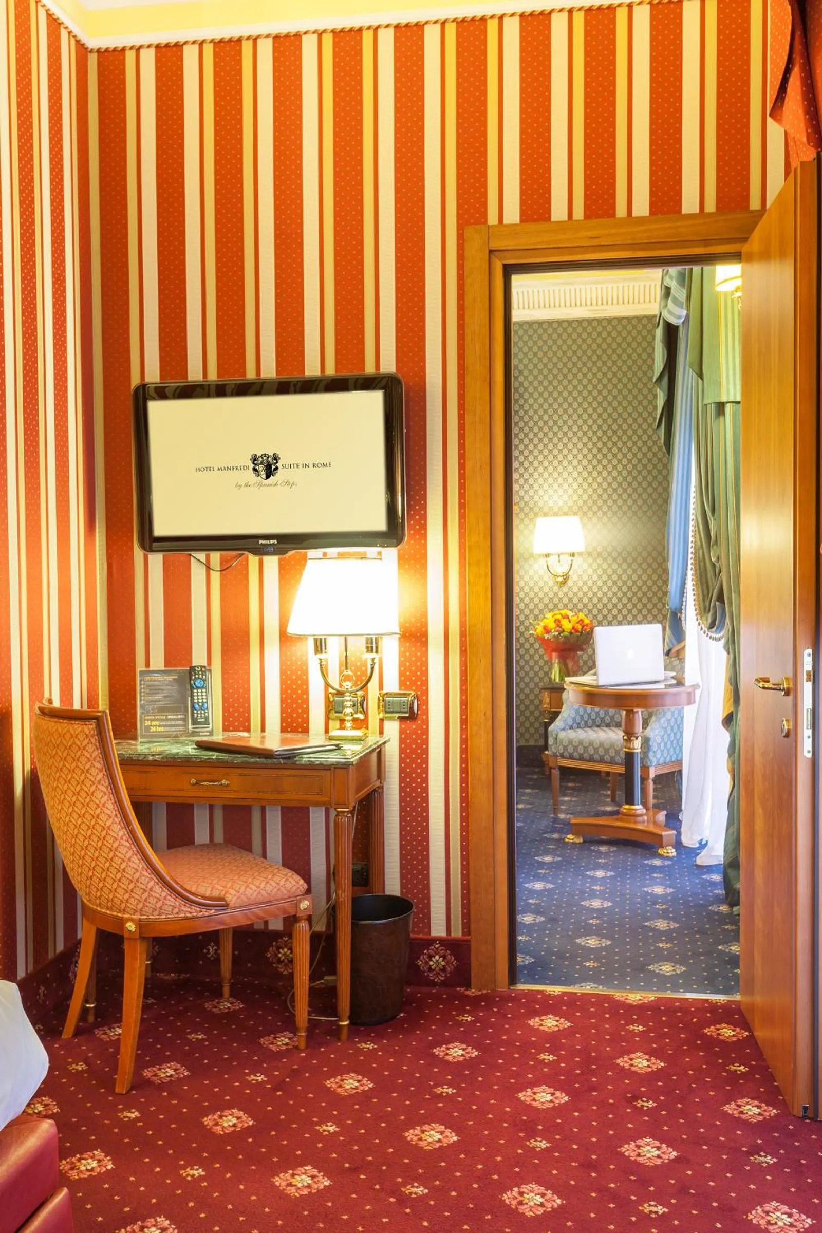 Decorative detail, Bed in Hotel Manfredi Suite In Rome