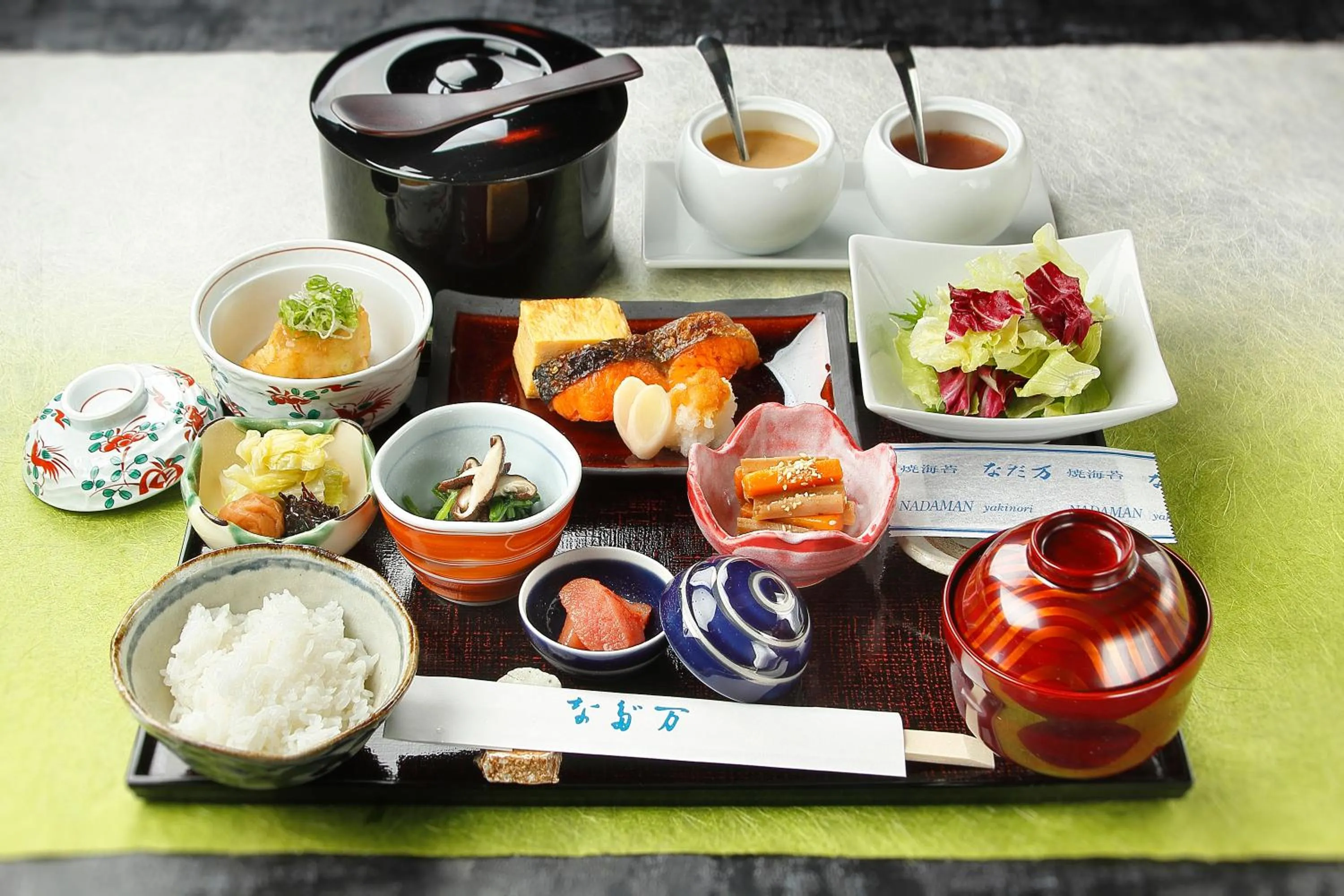 Food in The Prince Sakura Tower Tokyo, Autograph Collection