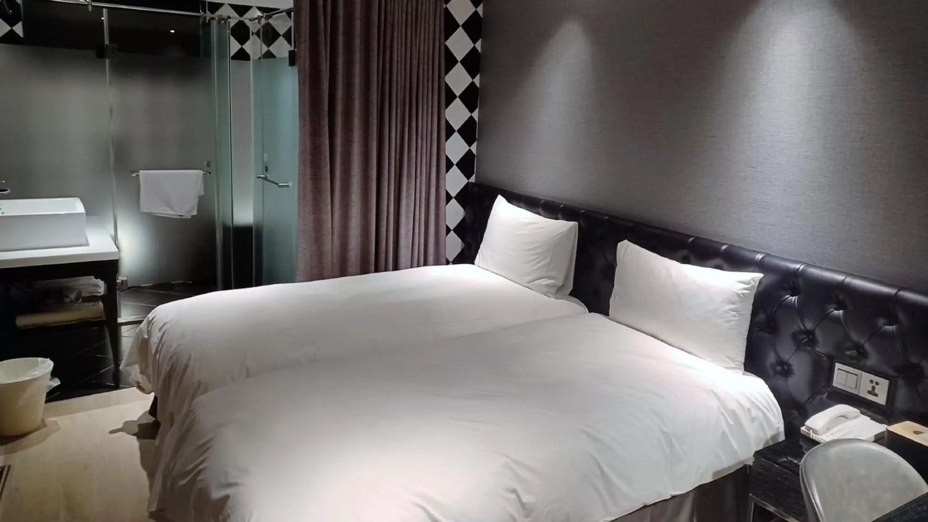 Classic Twin Room - No Window in CHECK inn Taipei Main Station Classic Twin Room - No Window in CHECK inn Taipei Main Station