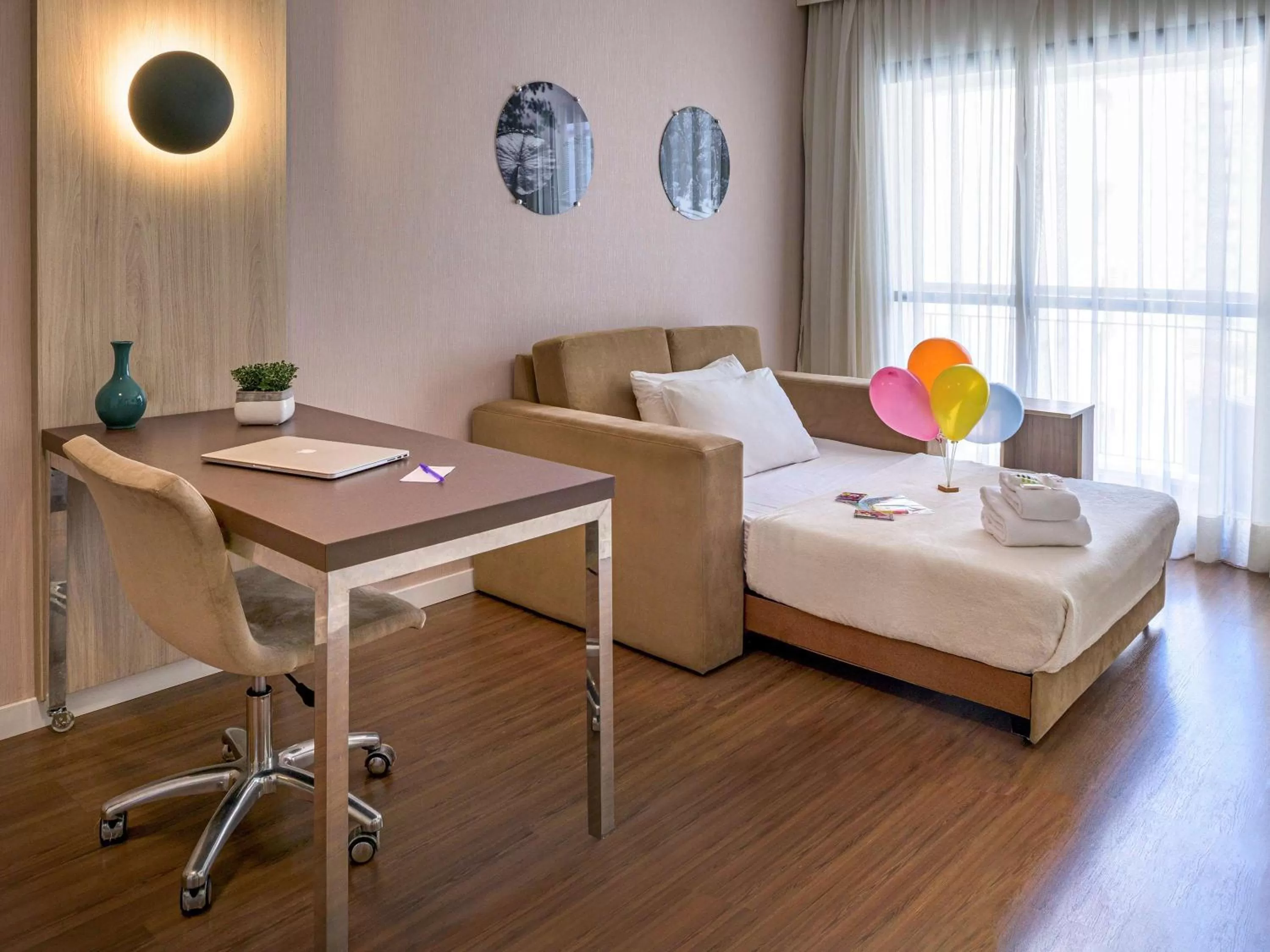 Photo of the whole room, Bed in Mercure Sao Paulo Alamedas