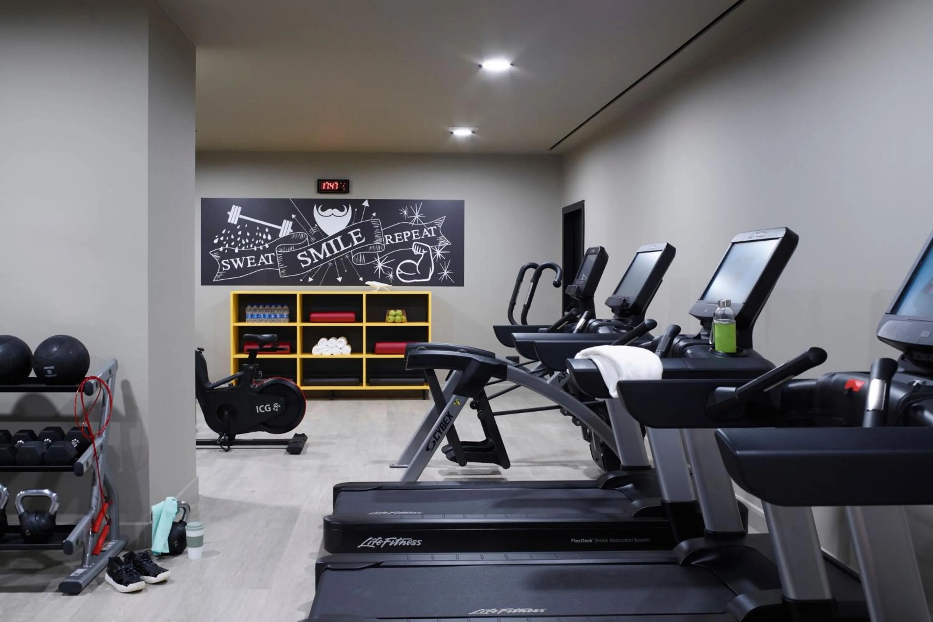 Fitness centre/facilities in Moxy Athens City