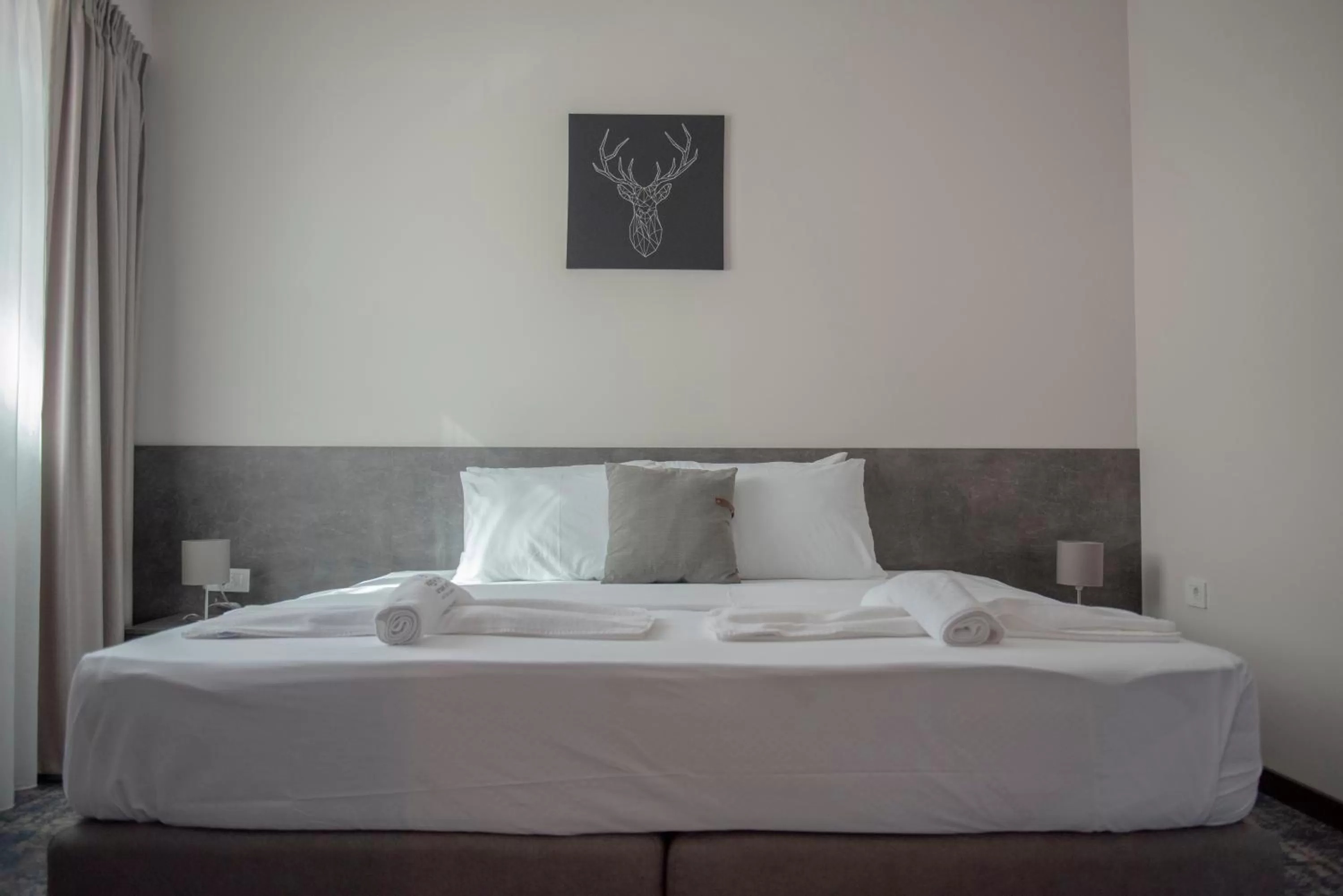 Bed in Hotel Premium