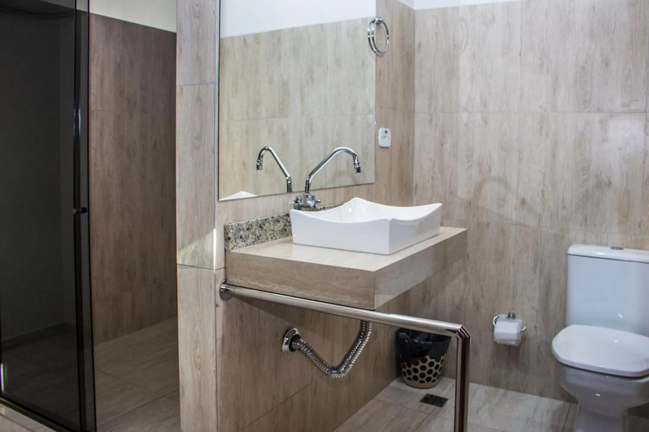 Bathroom in Hotel Paradizzo