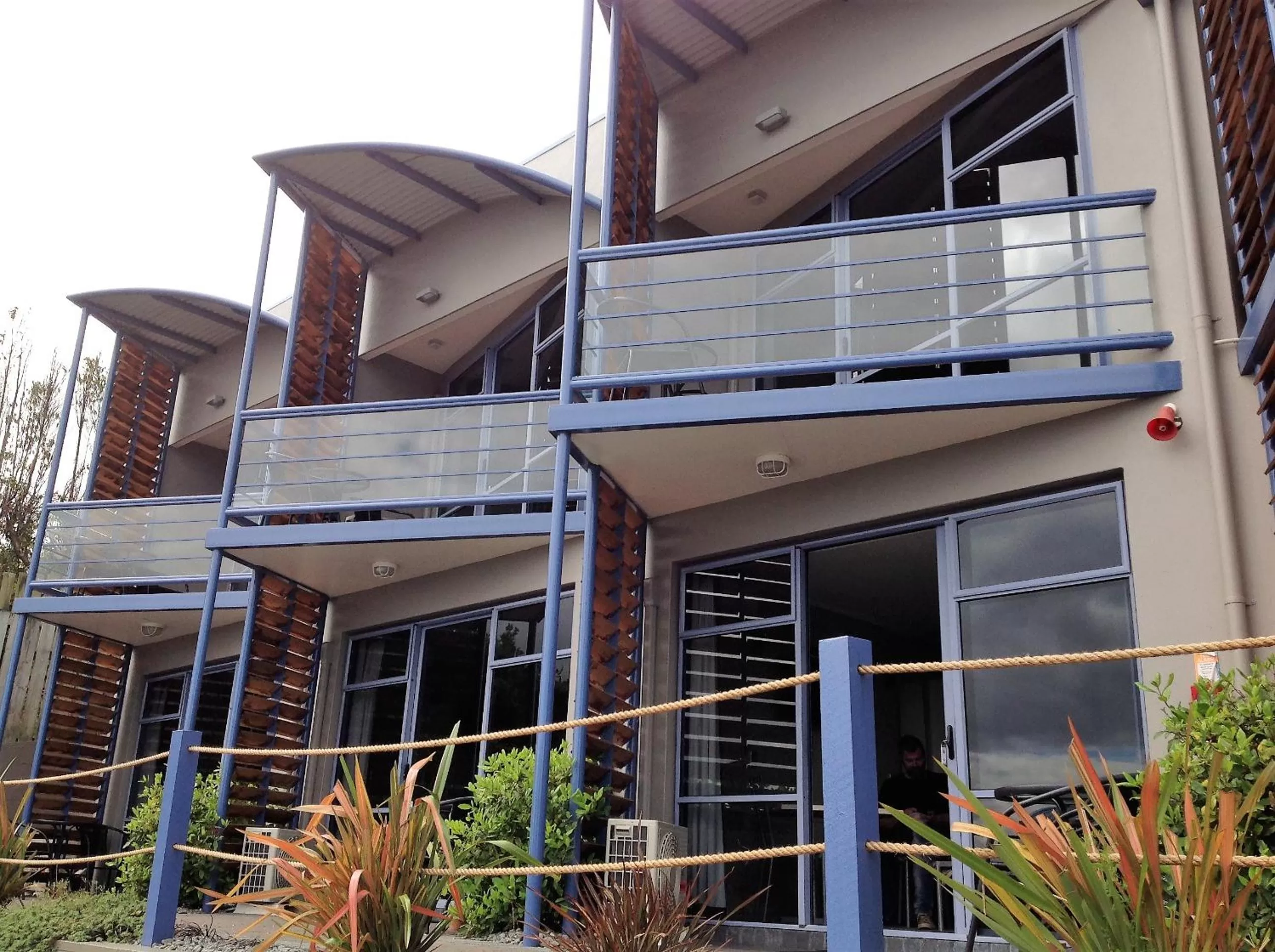 Property building in Sails on the Lake