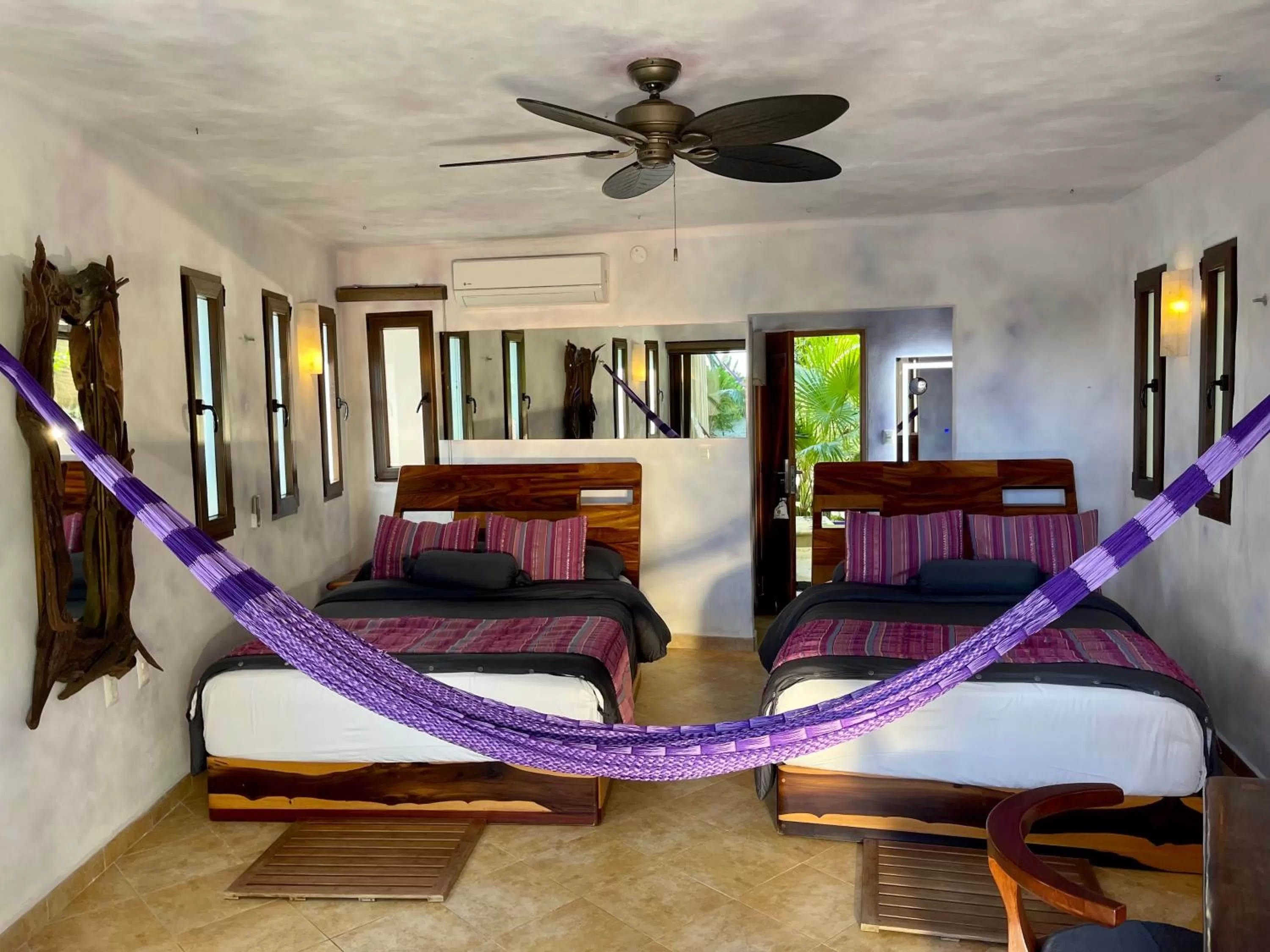 Photo of the whole room, Bed in Sueños Tulum