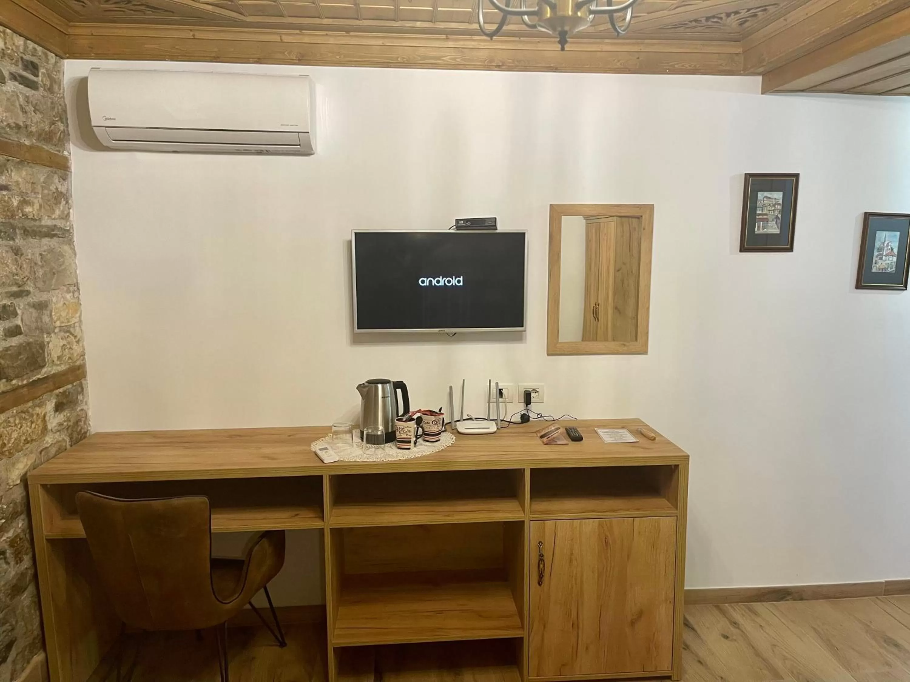 TV/Entertainment Center in HOTEL ANSEL