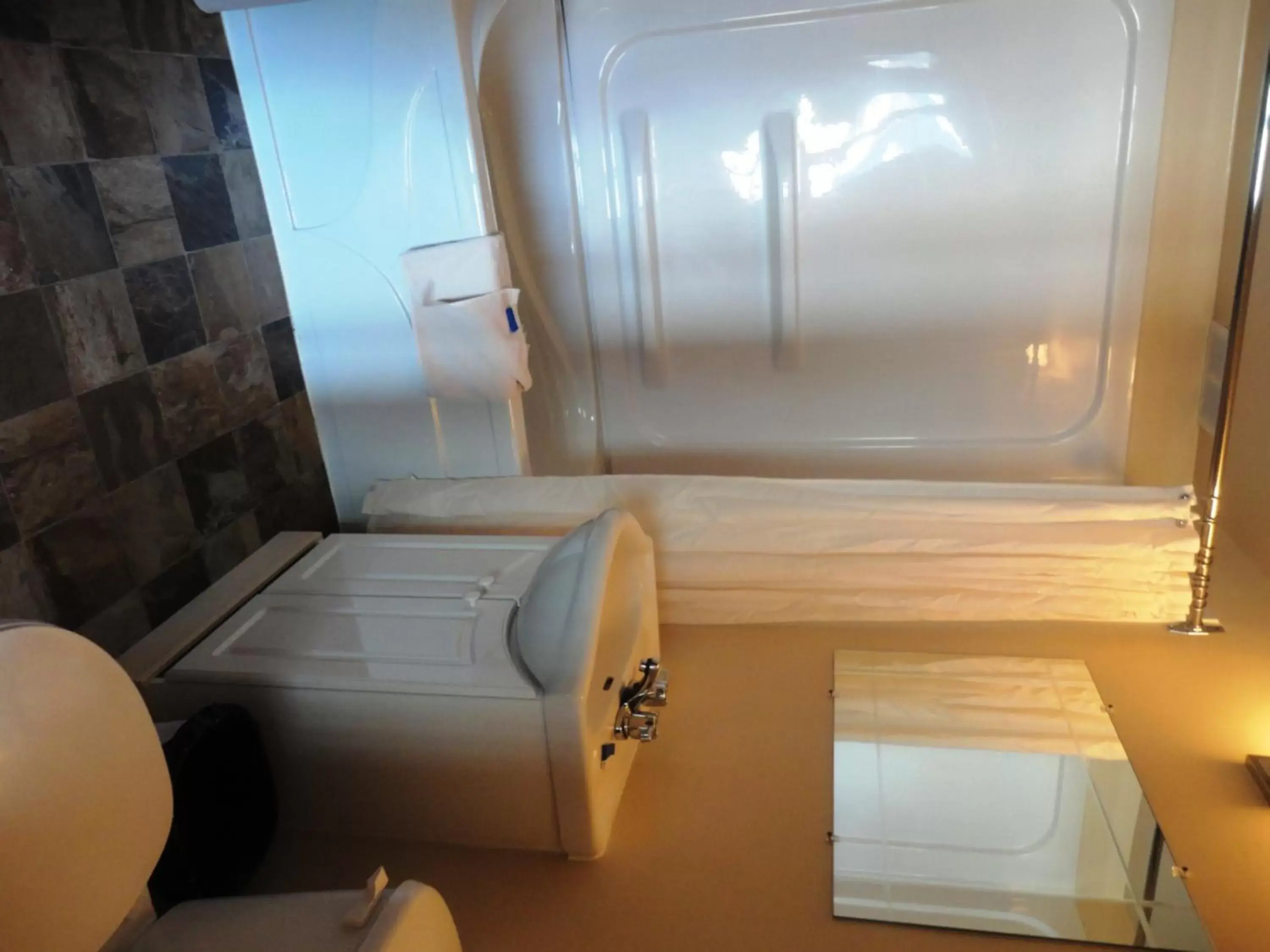 One Double Bed in Stratford Motel One Double Bed in Stratford Motel