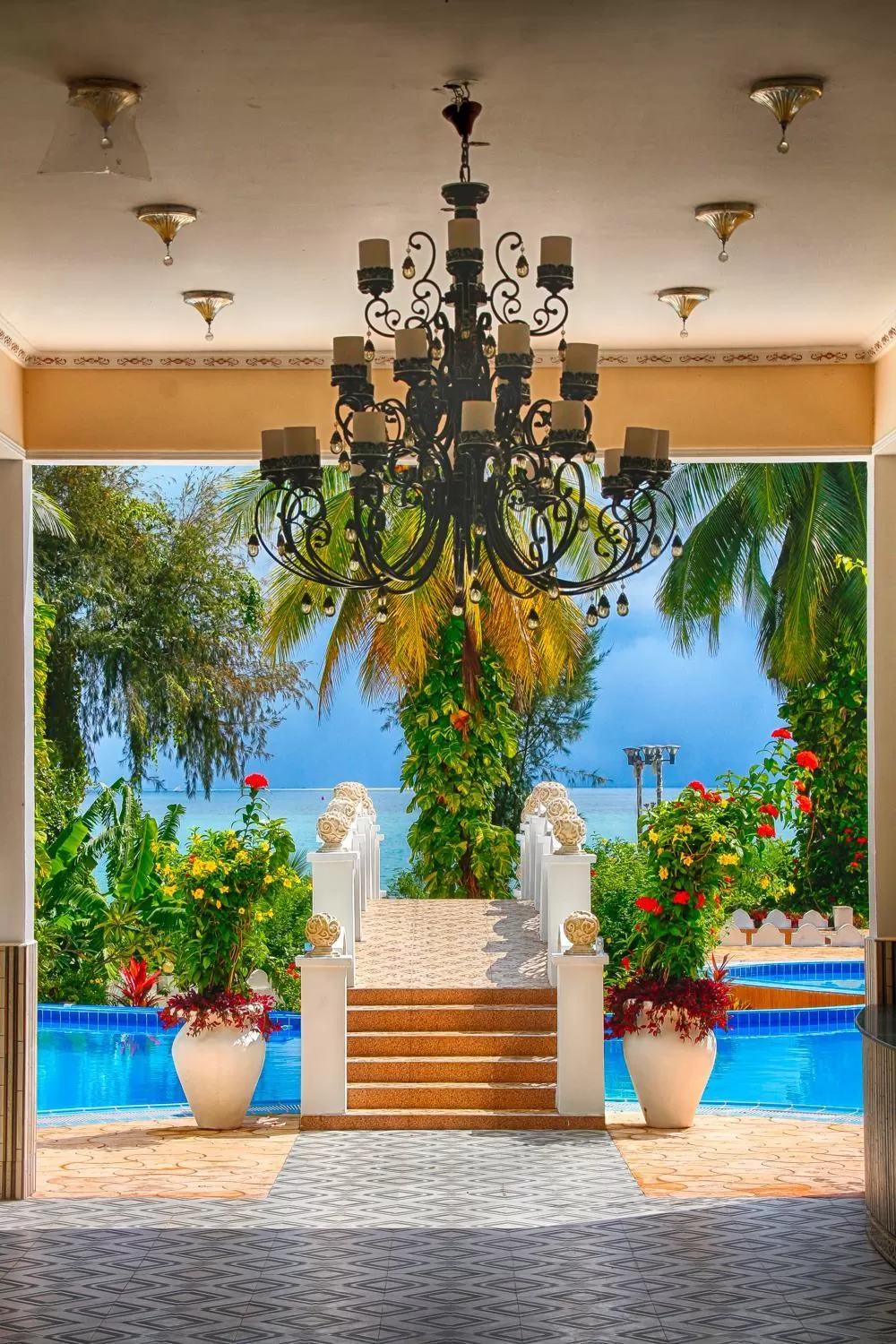 Swimming pool in Madinat Al Bahr Business & Spa Hotel