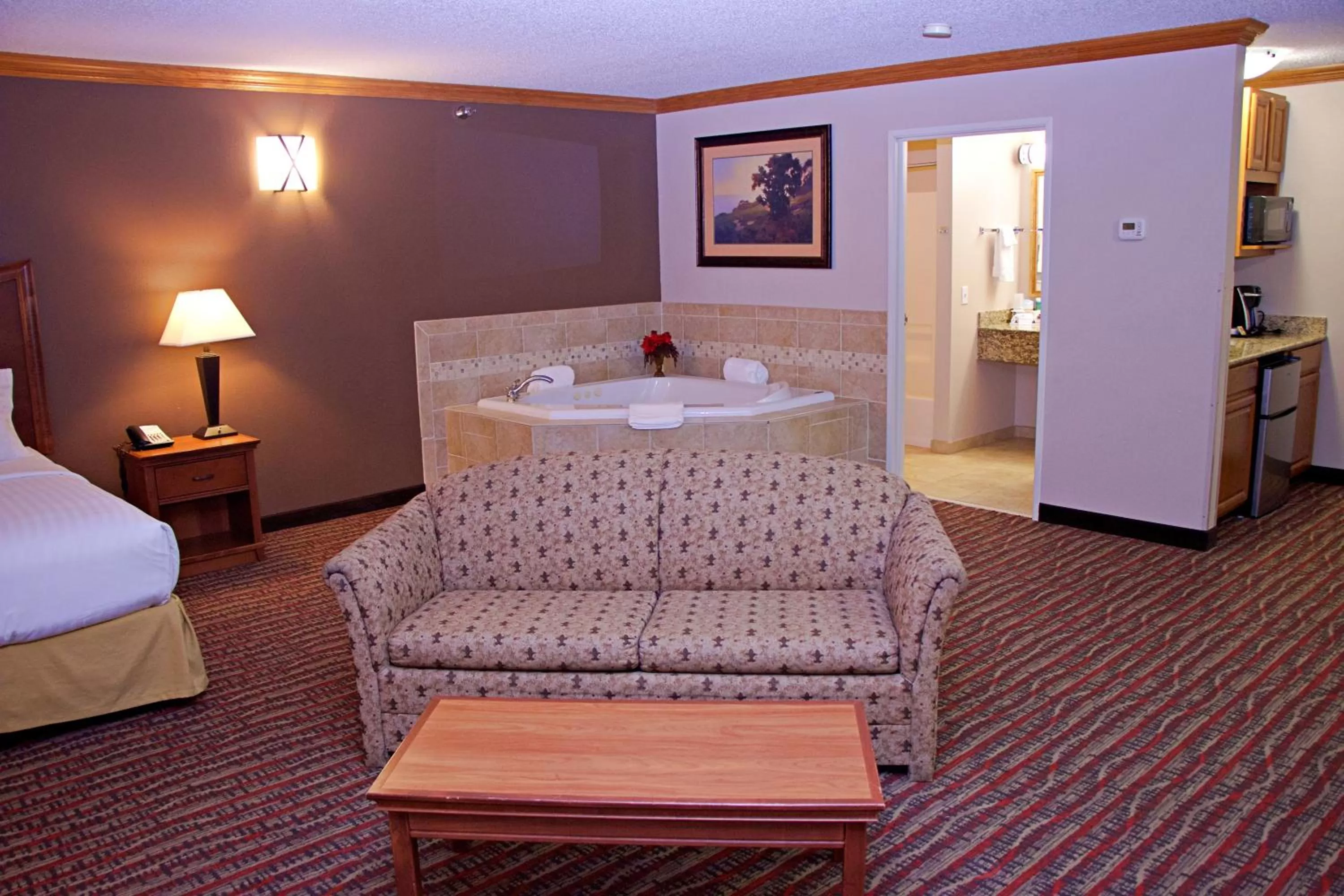 Photo of the whole room, Bed in Holiday Inn Express Hotel & Suites Pierre-Fort Pierre by IHG